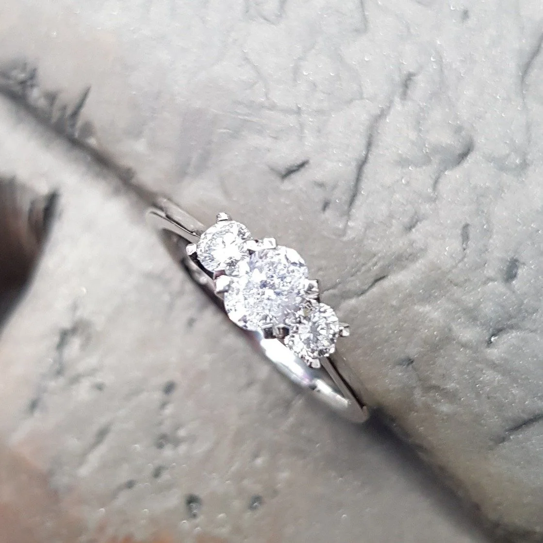 This is such a pleasing ring - super delicate, flooded with light from the open side setting and beautifully balanced with the central oval.  Wouldn't this be a delight to receive as an engagement ring?

#independentjeweller #designerjeweller #threes