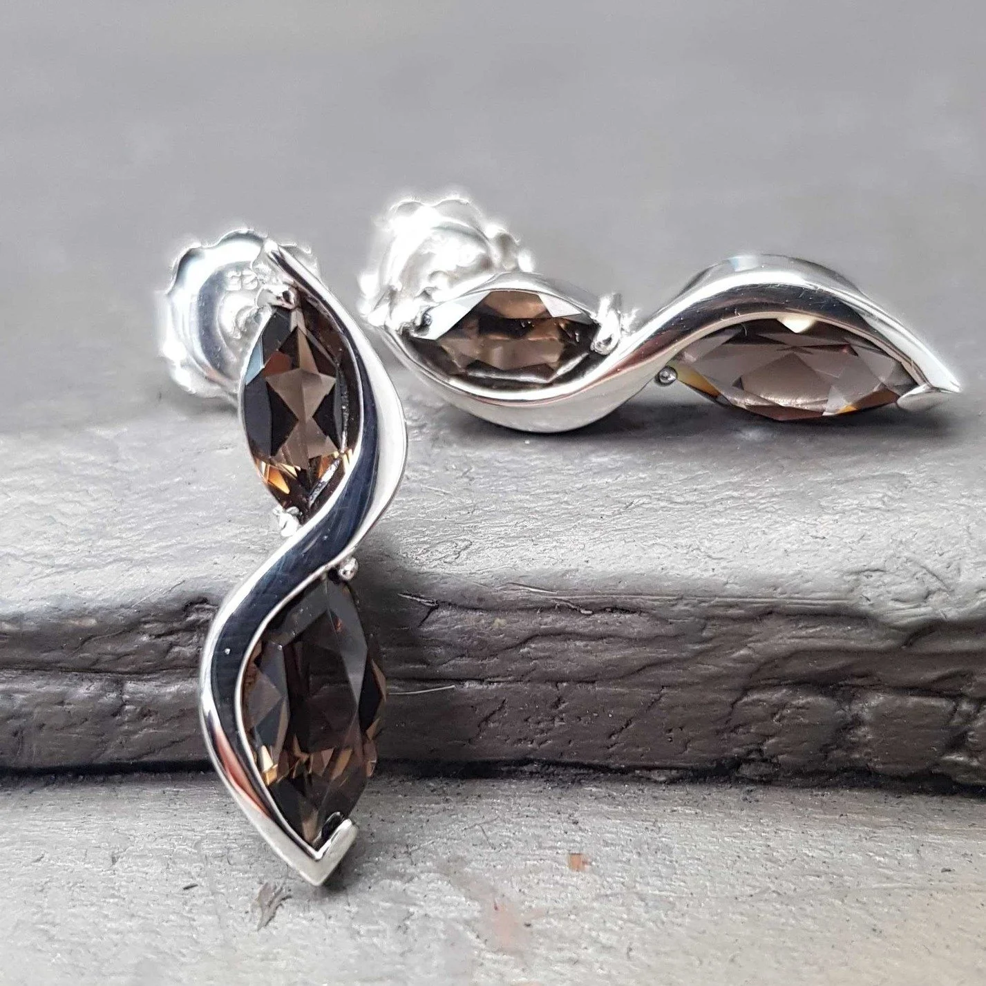 We're seeing so much dark brown, chocolate and mocha in clothes and accessories at the moment, and it really does seem right for this time of year doesn't it?  If you're looking to match in your jewellery, how about these Smoky Quartz Rivoletto Earri