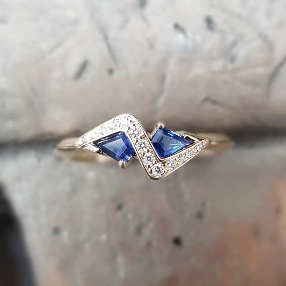 Unique Lightening Ring 2.png