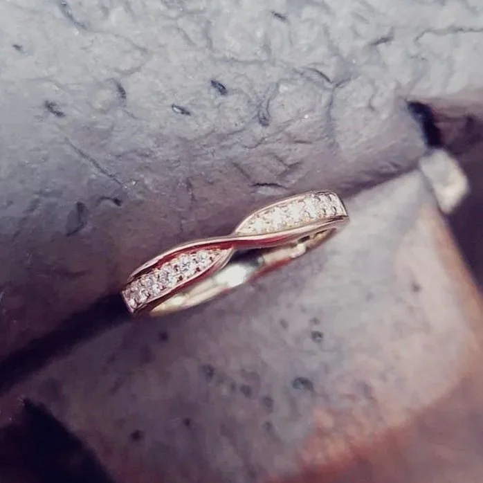 Wide Bow Tie Diamond Set Wedding Ring