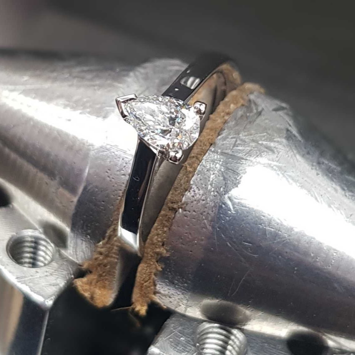 Pear+Cut+Purity+0.60+diamond12.jpg