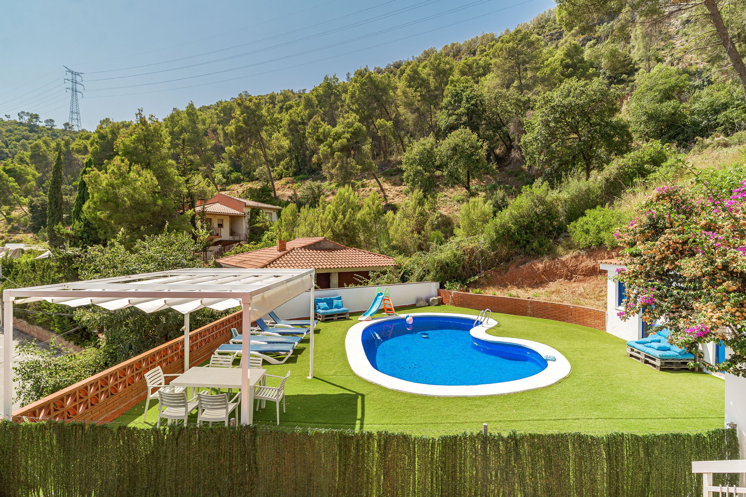 2026-08-11_Avinguda_Quarta_20_Torrelles_de_Llobregat_16.jpg