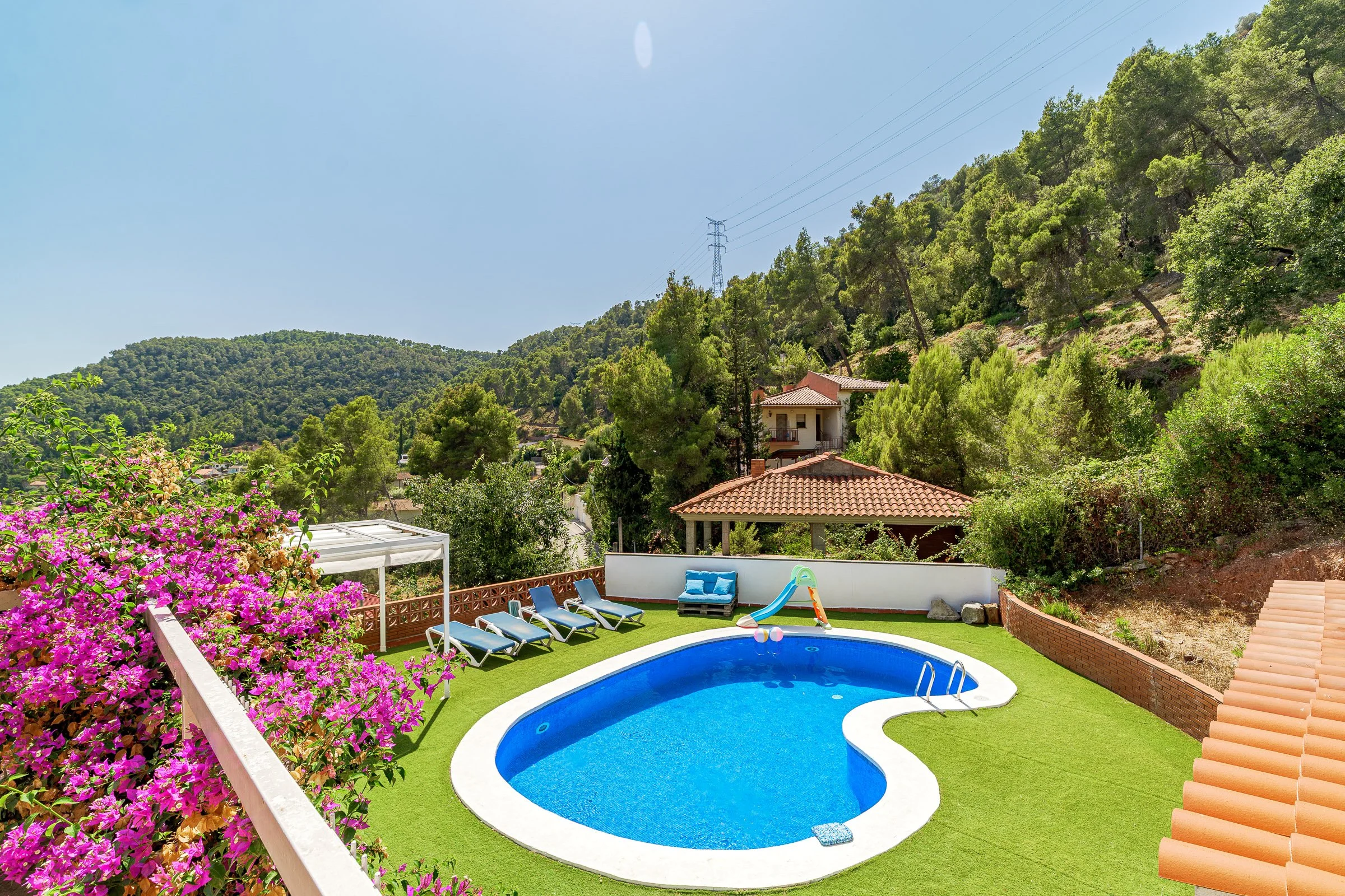 2026-08-11_Avinguda_Quarta_20_Torrelles_de_Llobregat_22.jpg