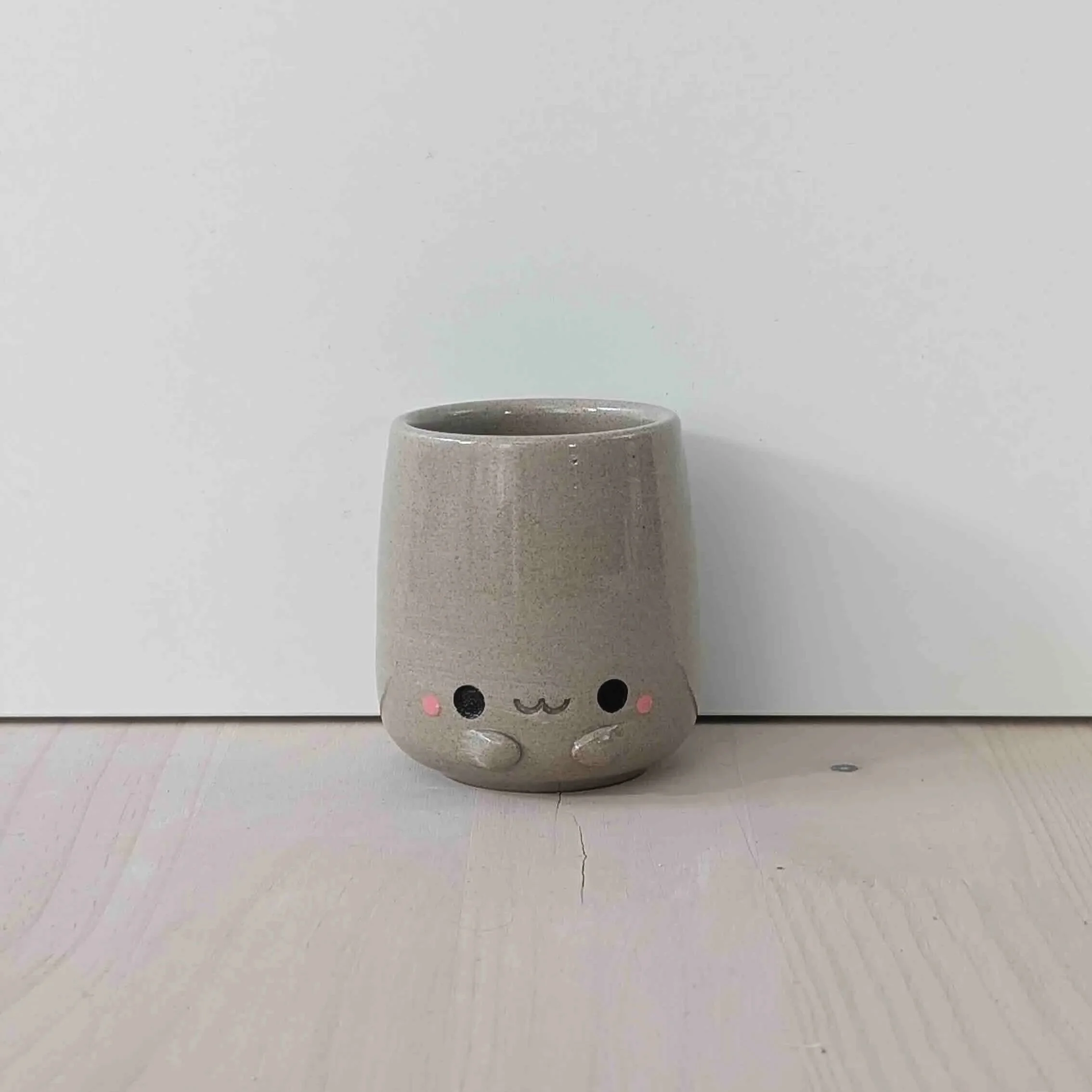 NEW ! Petite tasse happy face grès caramel