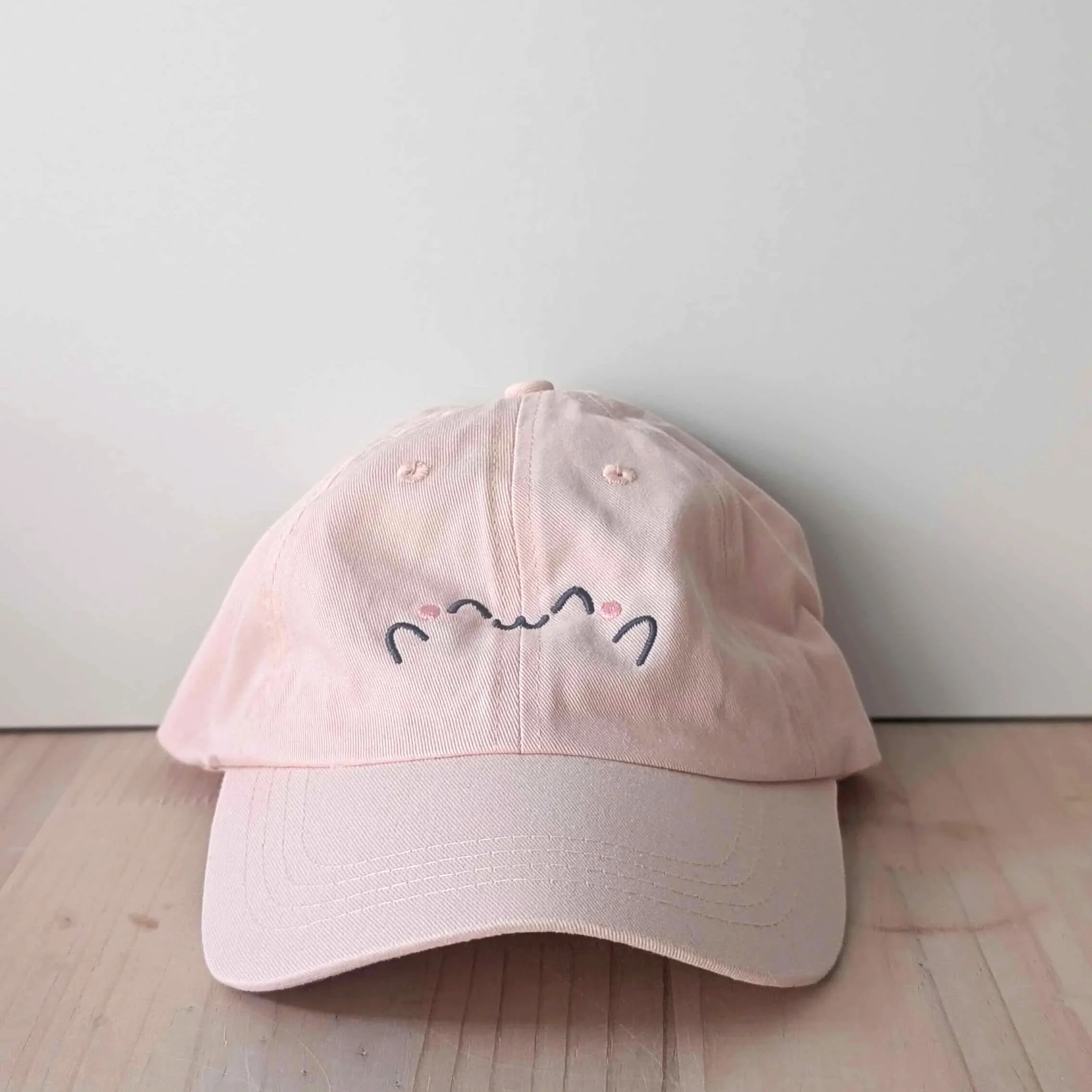 Casquette rose pastel HAPPY FACE brodée