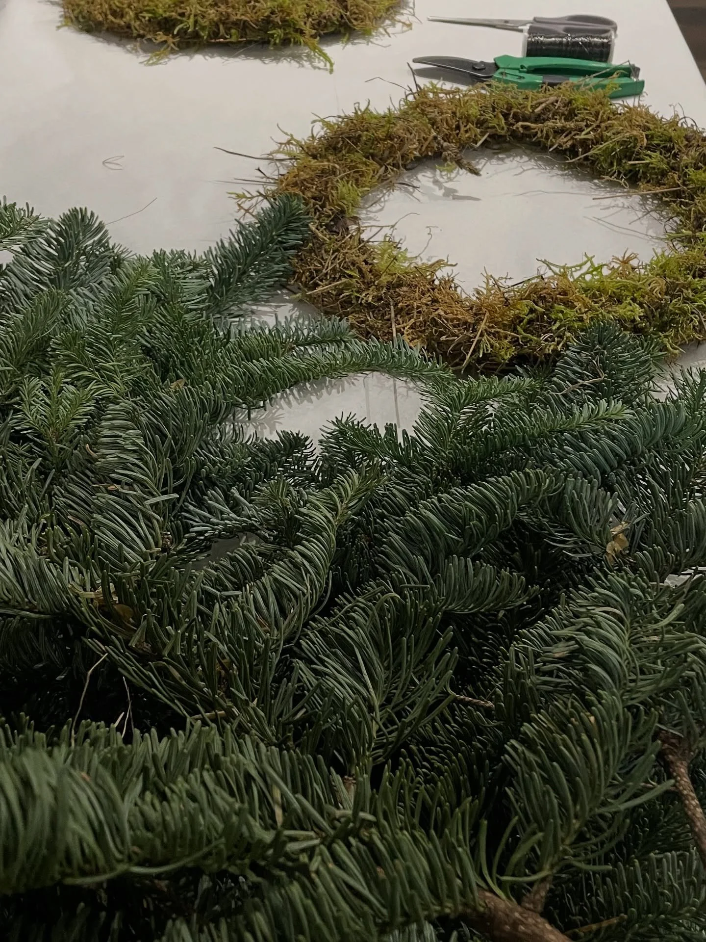 A magical  festive wreathmaking  evening in aid of the wonderful  charity @madlani.cancer.support 
It was truly wonderful creating and crafting with you all ladies. A huge thank you to @dintamadlani for organising the event  and the ladies who prepar