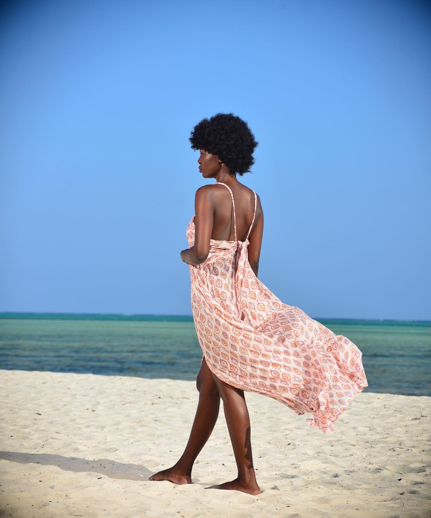 Abito Asia @nildaclothing 
Sei un rivenditore interessato al nostro Brand? Contattaci in Direct o invia una mail a info@nildaclothing.it
#look #lookoftheday #instagood #instalike #abitolungo #dresses #dressoftheday #mare #beach #beachwear #kenya #pes