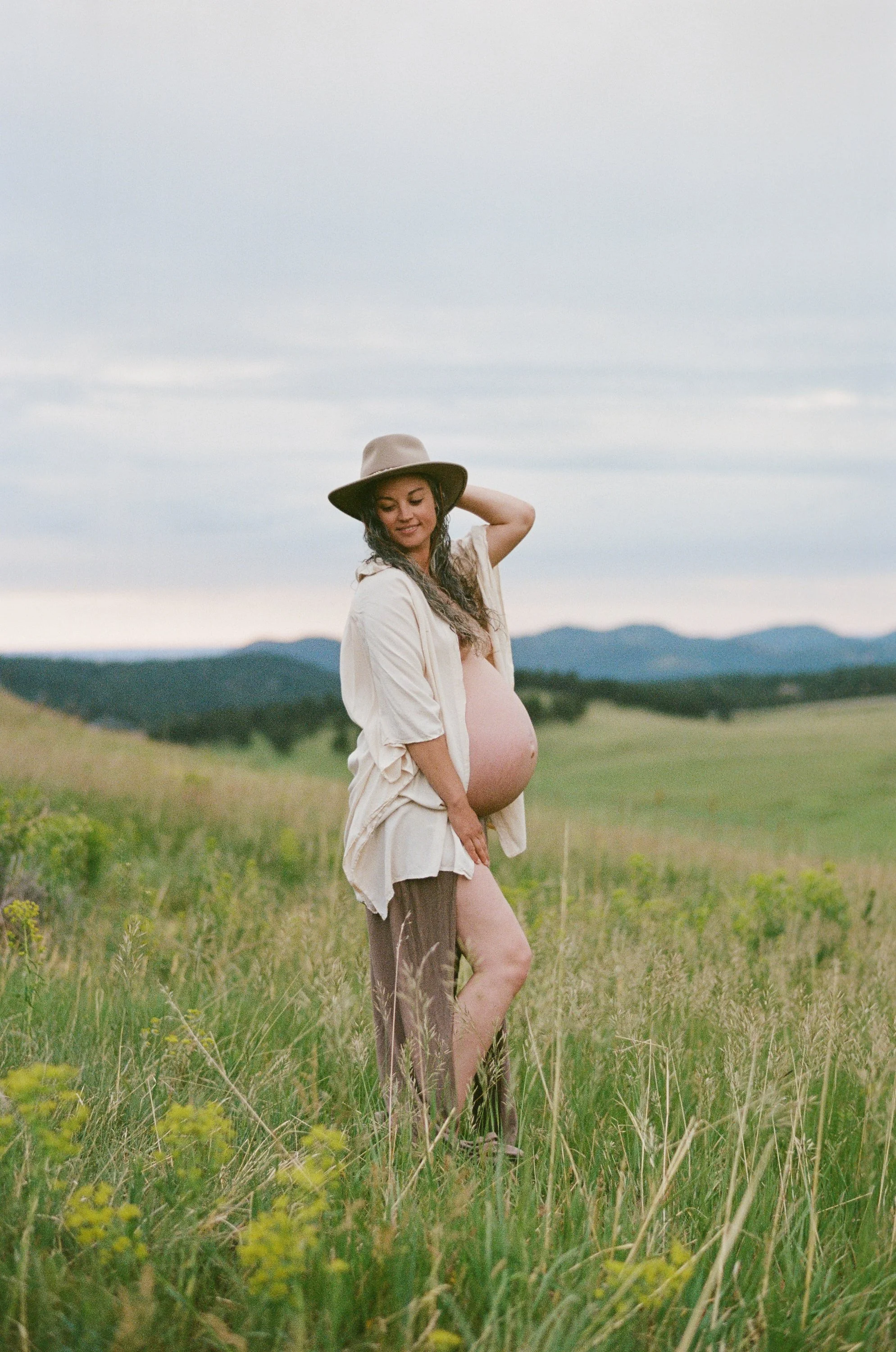 TarynKingFilmMaternity-240621-35.jpg