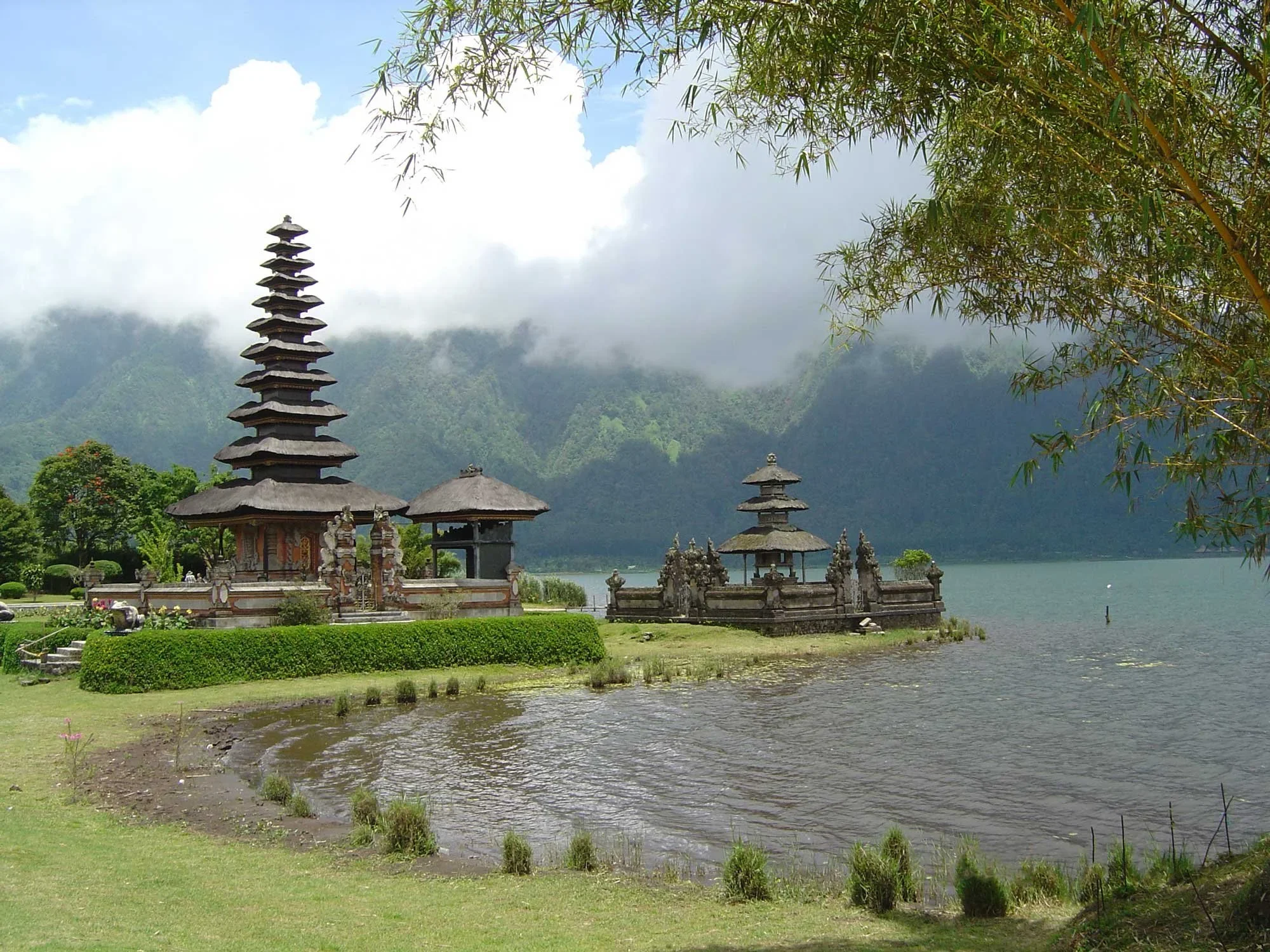 Lovina, North Bali, Lake Bratan