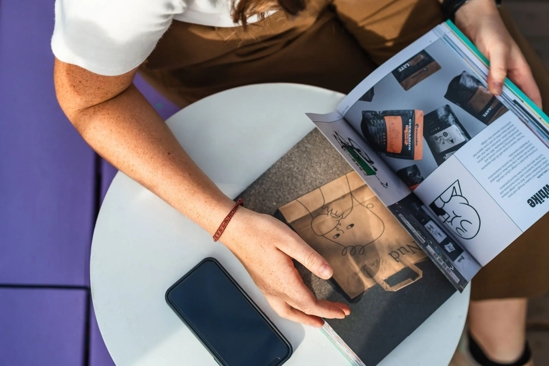 Faire une séance photo dans un café (et éviter d’être mal à l’aise)