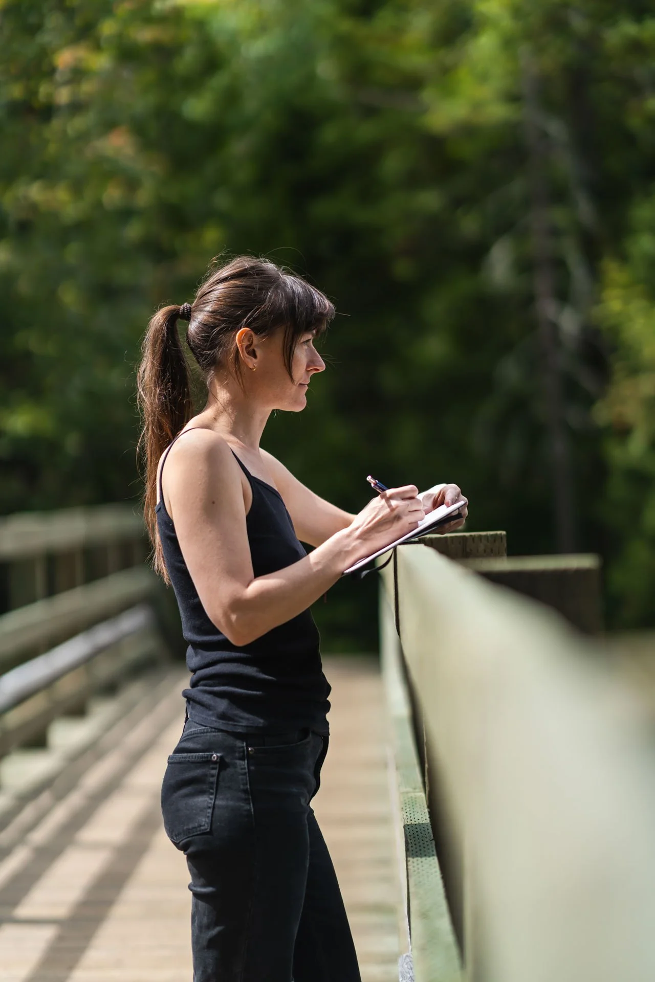 Photographie éditoriale, reportage immersif en nature de l'illustratrice