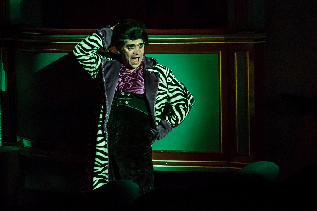 Newark Jack_Beanstalk CB 60D 8231 6x4 shp .jpg