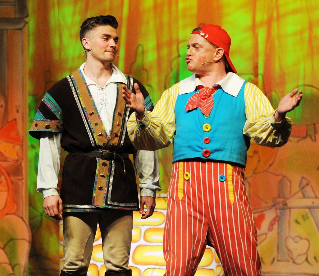 Jack and the beanstalk at the Palace 231123 41.jpg