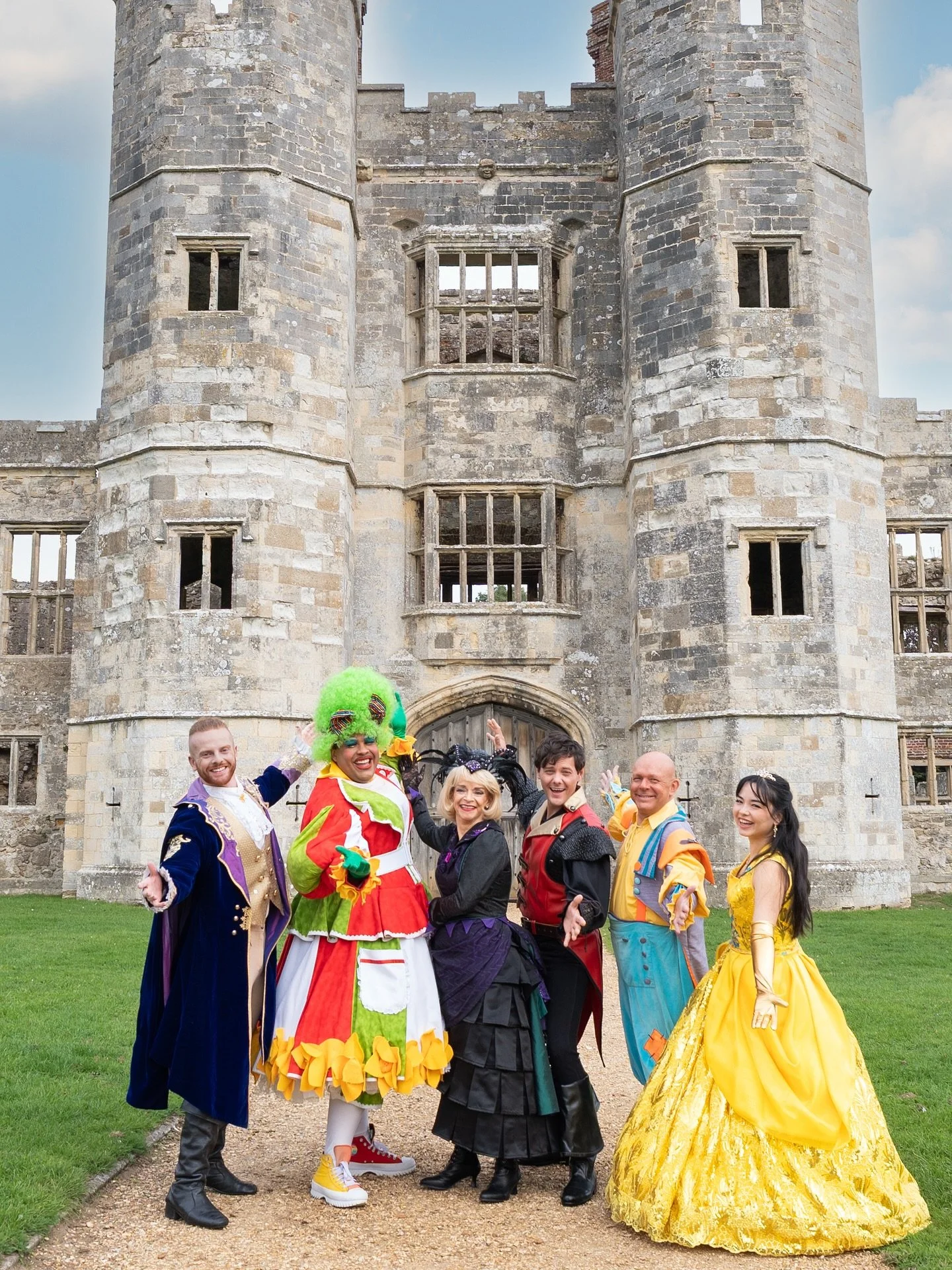 We had a Beauty of a day last Weds at our publicity day for Beauty and the Beast at Fareham Live this year. The sun was shining, the cast were pantotastic, and we can&rsquo;t wait to get started in a few short weeks! Don&rsquo;t they all look fabulou