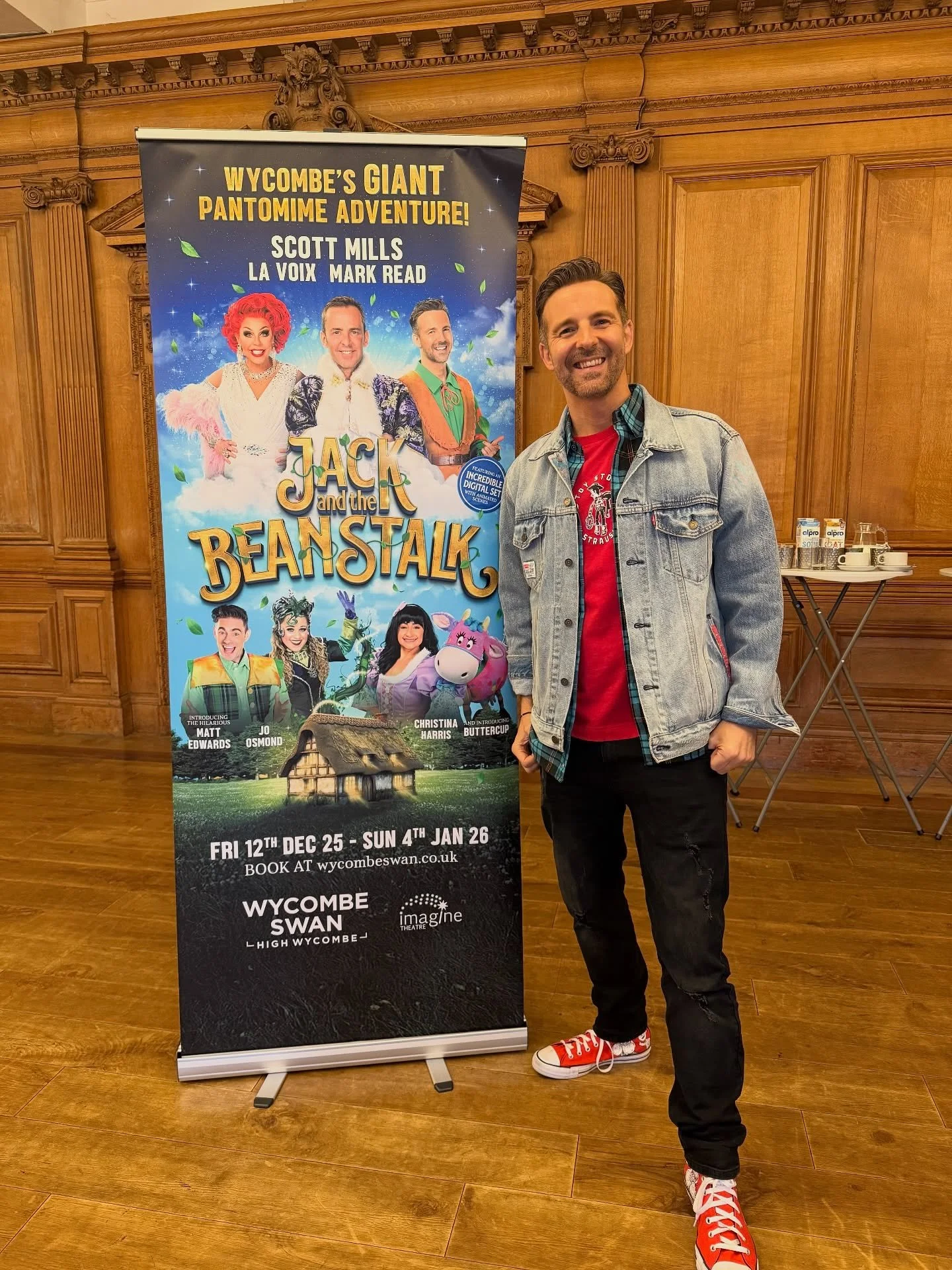 Great day @wycombeswan today doing press for Jack and the Beanstalk with @markreadofficial @lavoixtheshow and @realscottmills 

Buttercup biscuits and magical panto jellybeans, what more could you want! #panto