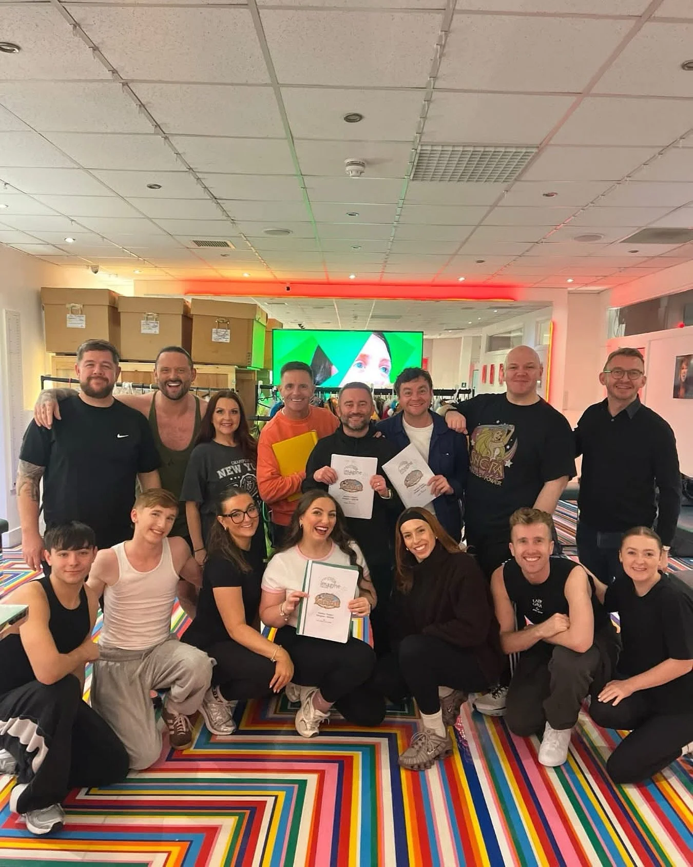 Standby your beanstalks! Our Glasgow cast have scripts and bundles of festive spirit at the ready!! Wishing you all a wonderful rehearsal period team Jock! 

@liamdolanx @gradowrestling @stephen.purdon @glasgowjester69 @thatcraigglover @valissascott 