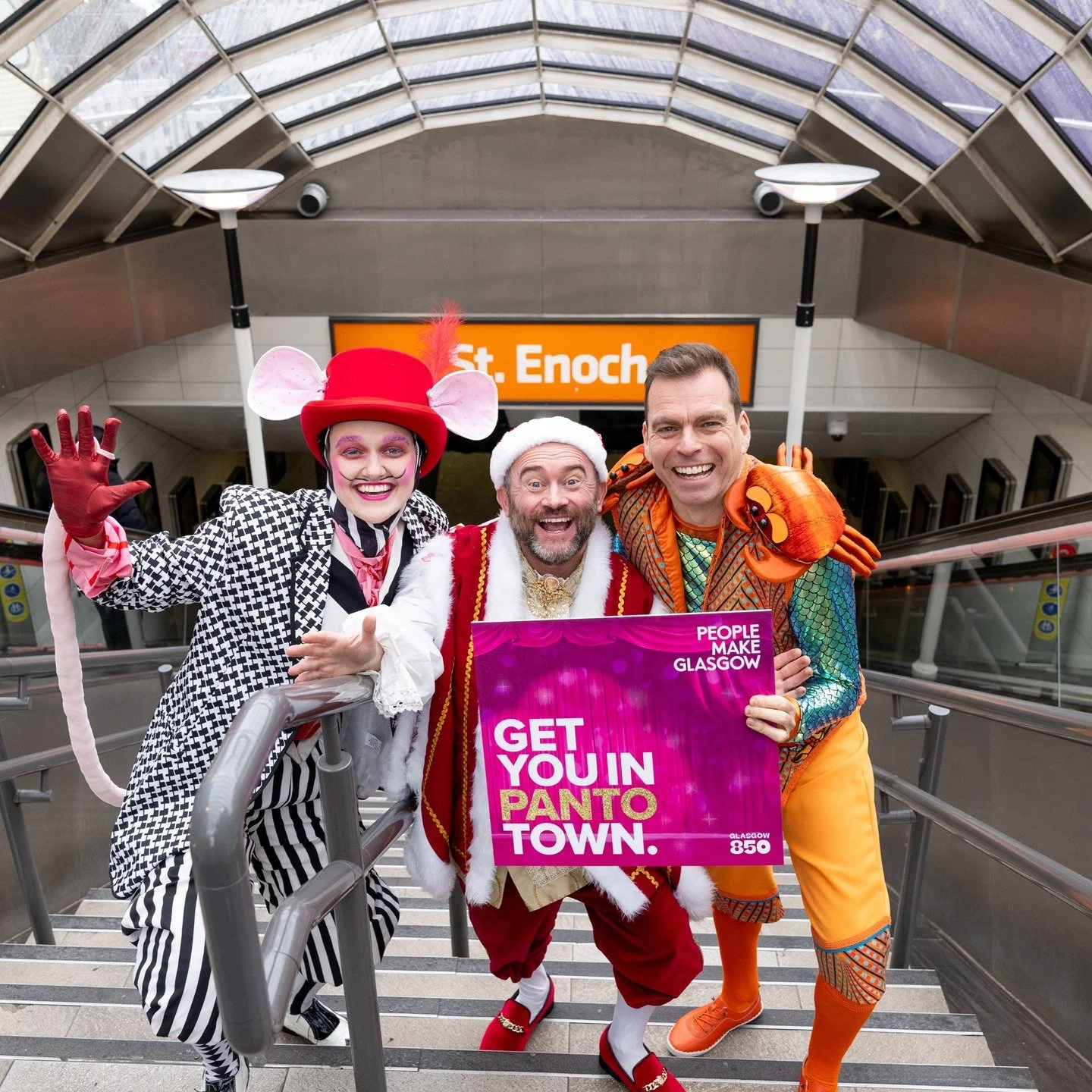 We are thrilled to support the Glasgow 850 initiative GET YOU IN PANTO TOWN, which celebrates the artform of pantomime within the city in collaboration with pantomimes at The Tron, The Kings and The Citizen's Theatre.

@stephen.purdon aka Mayor Manky