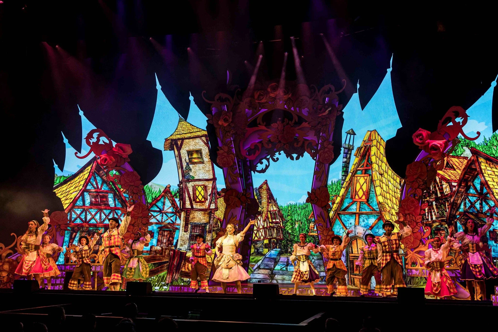 Take a look at the spectacular Beauty and the Beast at The Hexagon in Reading starring Justin Fletcher and Paul Morse.

Photos: Benji Walker

#rdgpanto #readingpanto #beautyandthebeast #beautyandthebeastreading