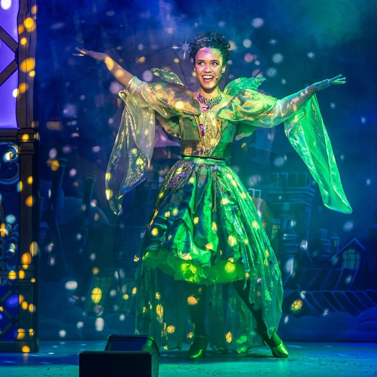 Here&rsquo;s a  look at some stunning production images from Peter Pan, the spectacular family panto at the Royal Spa Centre, Leamington Spa.

#leamingtonpanto #royalspacentre #fairydust #jmbarrie #thingstodoinleamington #christmasinleamington