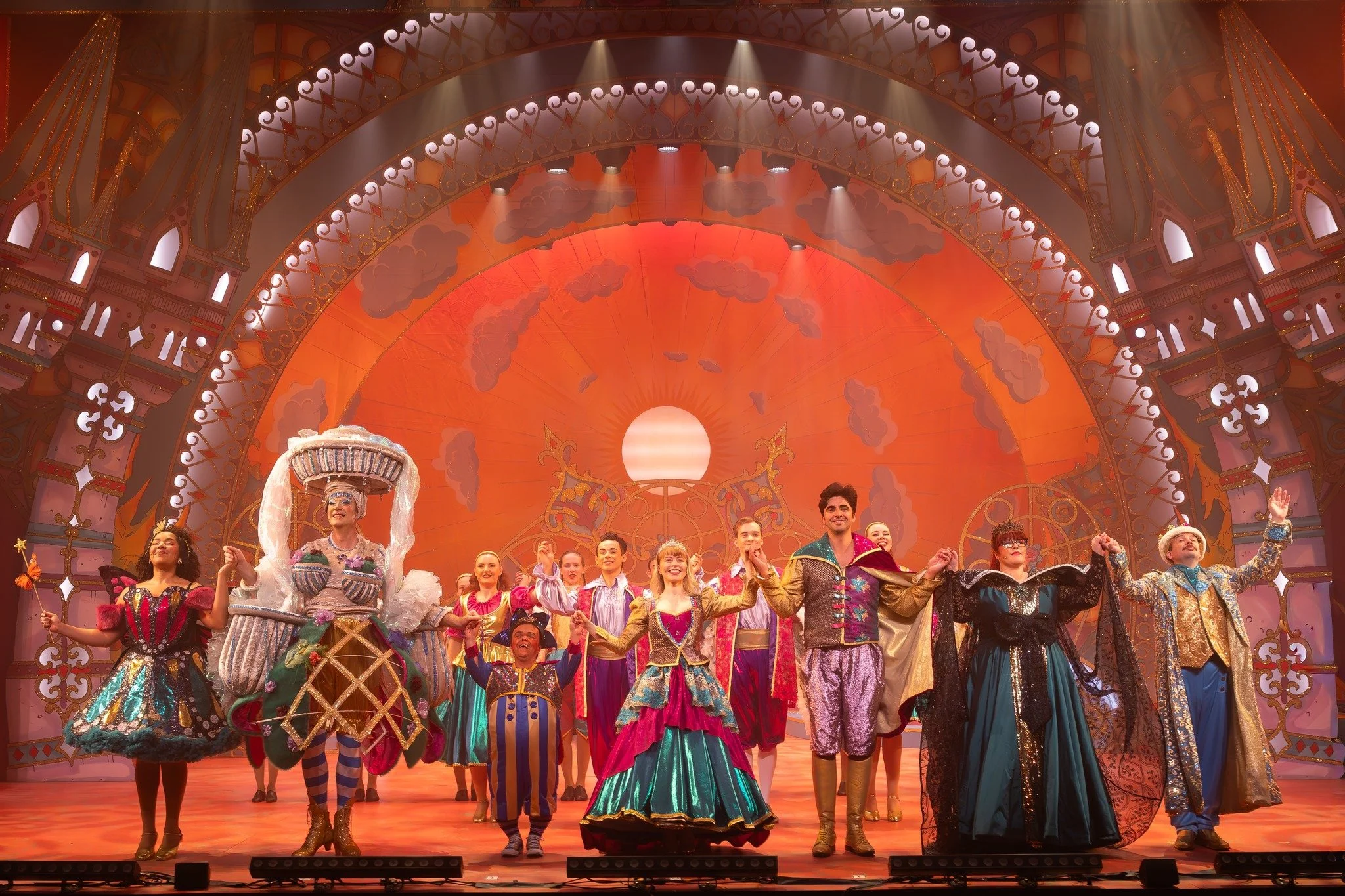 Beauty may be asleep, but the memories are wide awake! Sleeping Beauty has closed at Swindon Wyvern&mdash;thank you to everyone who helped make this panto a truly &lsquo;dreamy&rsquo; success.

@wyverntheatre 

Photo: Anthony Hunt