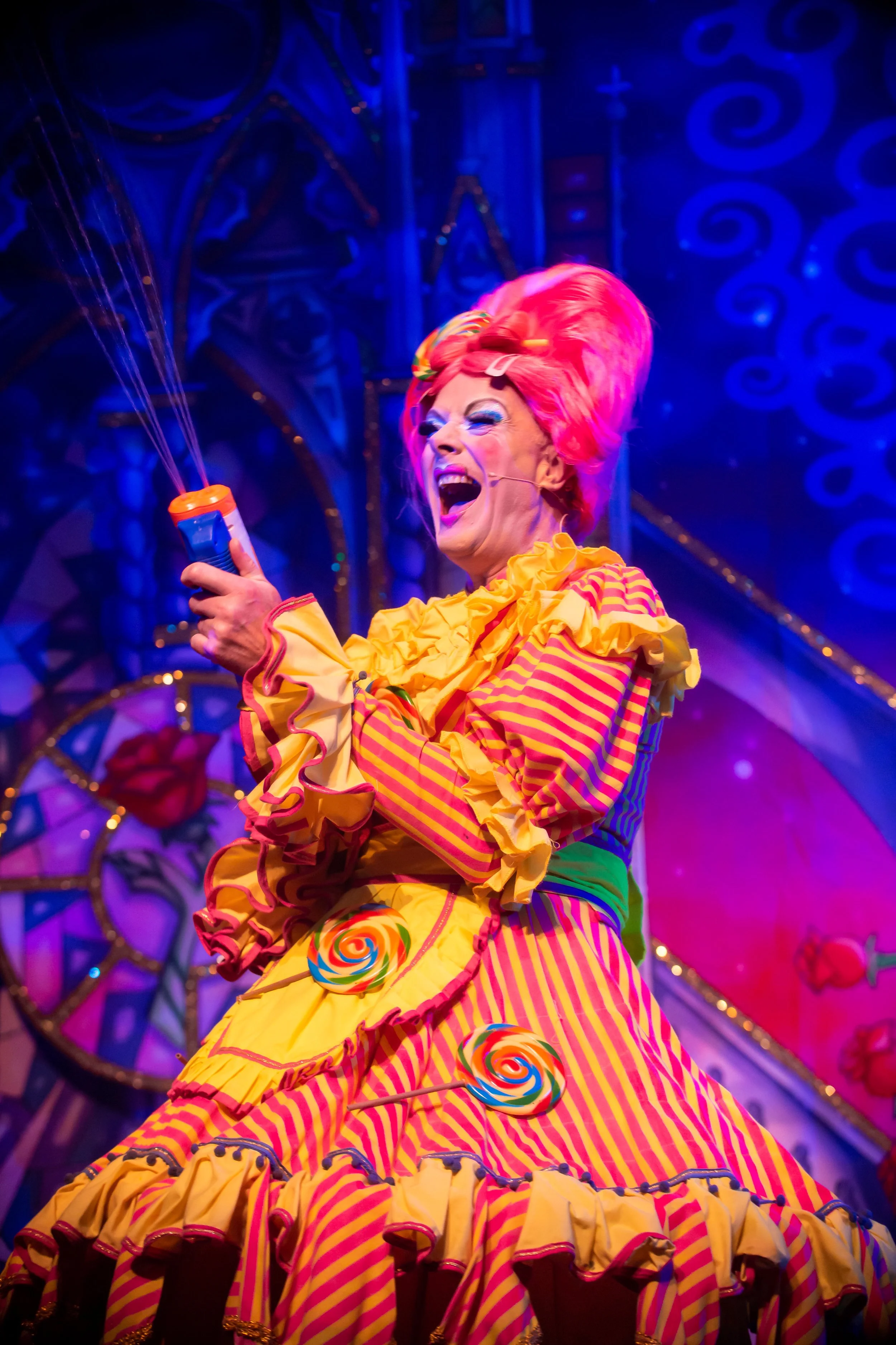 Give Memories This Christmas: Why Pantomime Tickets Make a Brilliant Family Gift