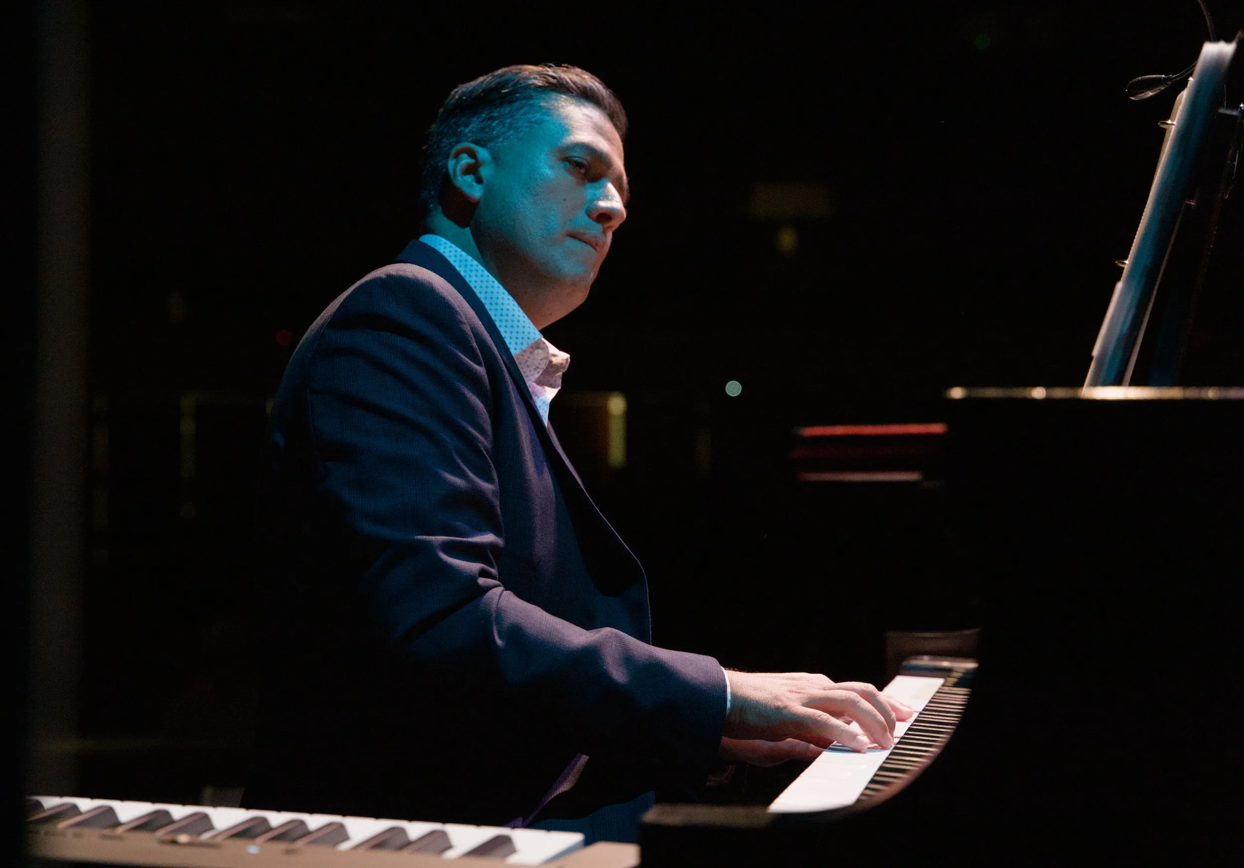 2025-12-07 18.01.39-2.jpg