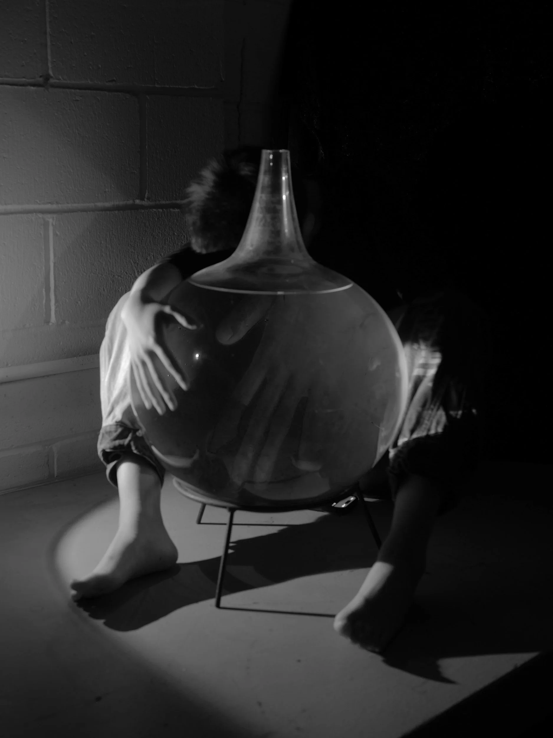 see-zeen_019_Zhu Gaocanyue-The_South_Is_Infinite_Yet_Finite-08.jpg