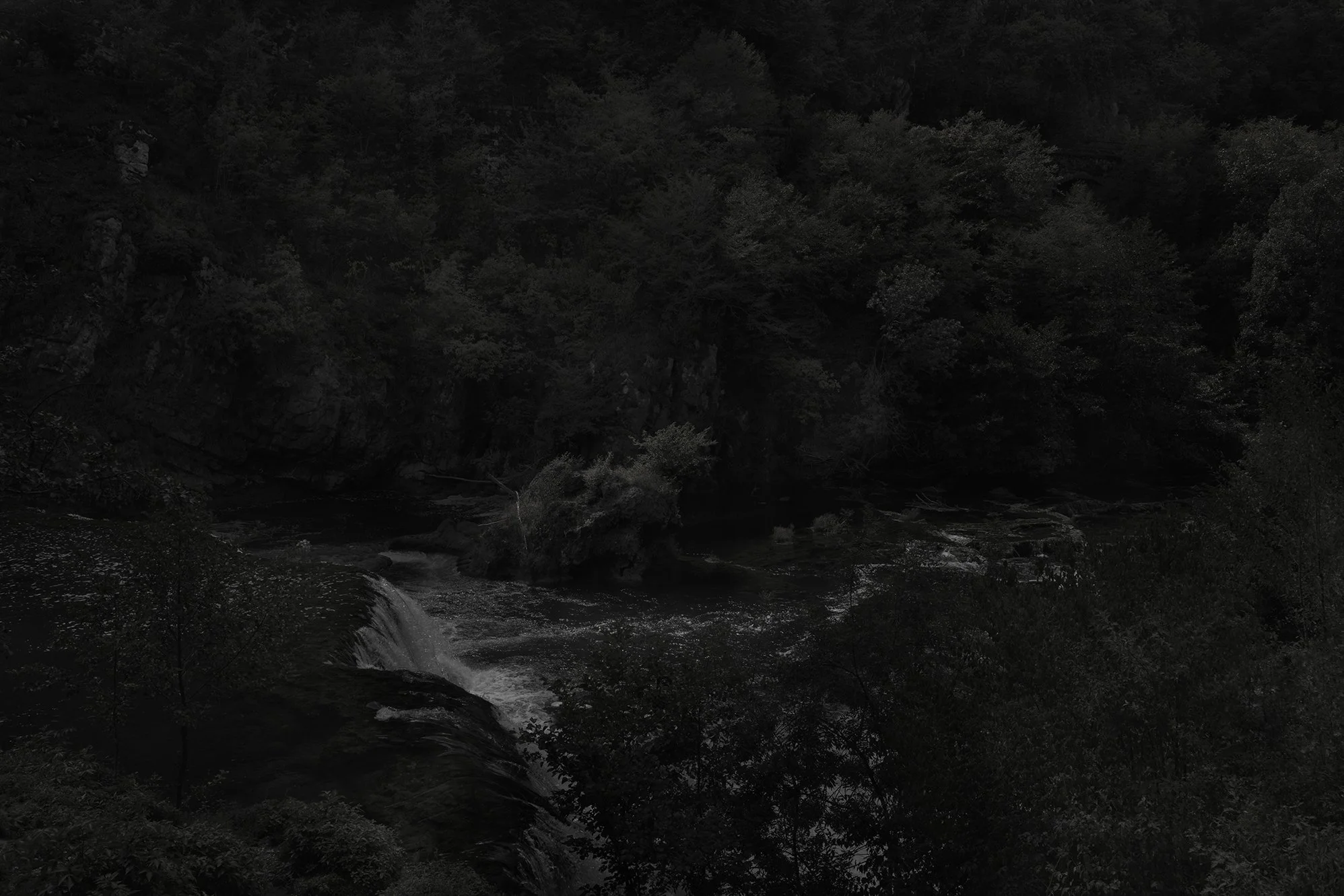 see-zeen_018_Vincent-Van-Gaalen-Absence_Bosnia and Herzegovina_River Una_Flow_2022.jpg