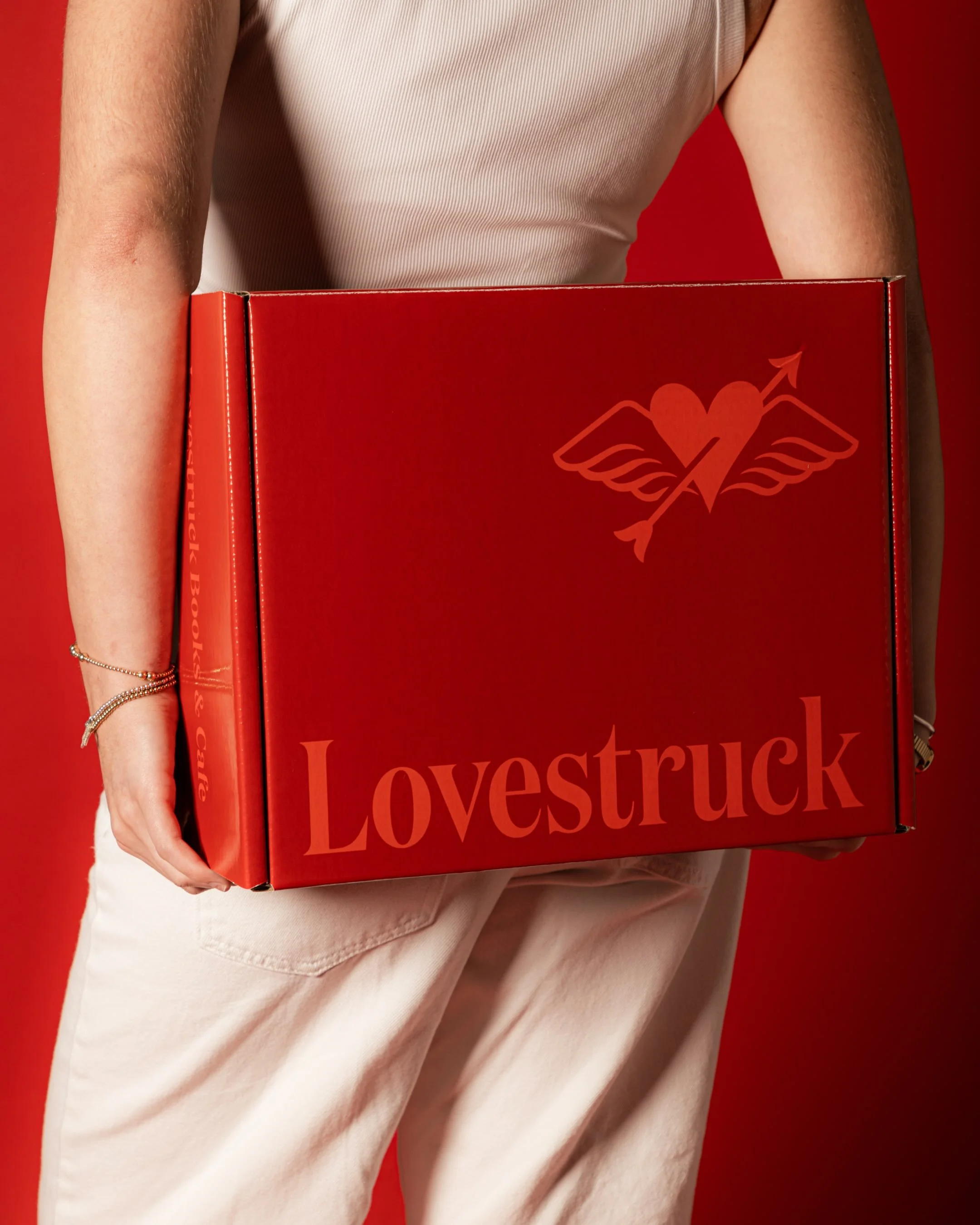 We&rsquo;re proud to partner with @lovestruckbooksandcafe on their official Book Box subscription program! From the logo and custom packaging to the little details tucked inside, we helped bring this new chapter of the Lovestruck experience to life.
