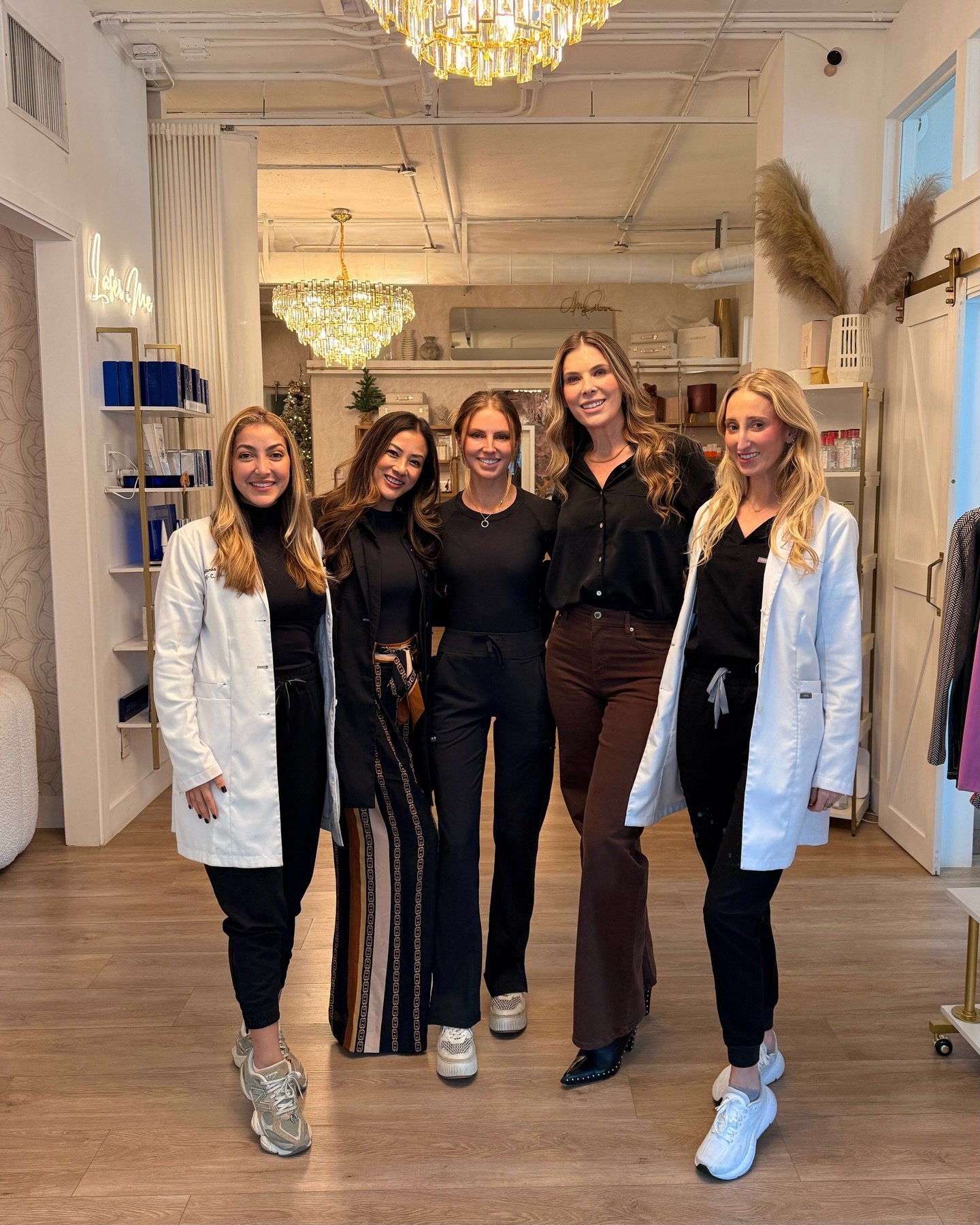 RHA training with the best 🩷 @oliviasalmen_aesthetics

Thank you for spending the morning with our team and sharing the latest in RHA. We&rsquo;re always so grateful for the chance to learn, refine, and elevate our technique.

Education is one of ou