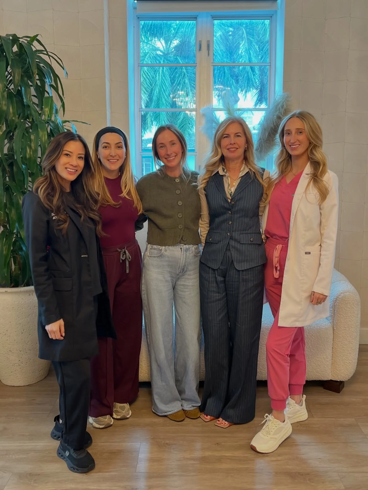 Ongoing education is a cornerstone of how we care for our patients. We had the opportunity to train with Danica, a vascular occlusion specialist, focusing on advanced facial anatomy and updated techniques. Continuous learning allows us to prioritize 