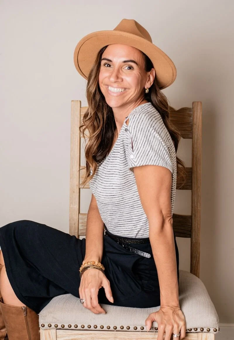 Women supporting women in business inside The Elleiance Network