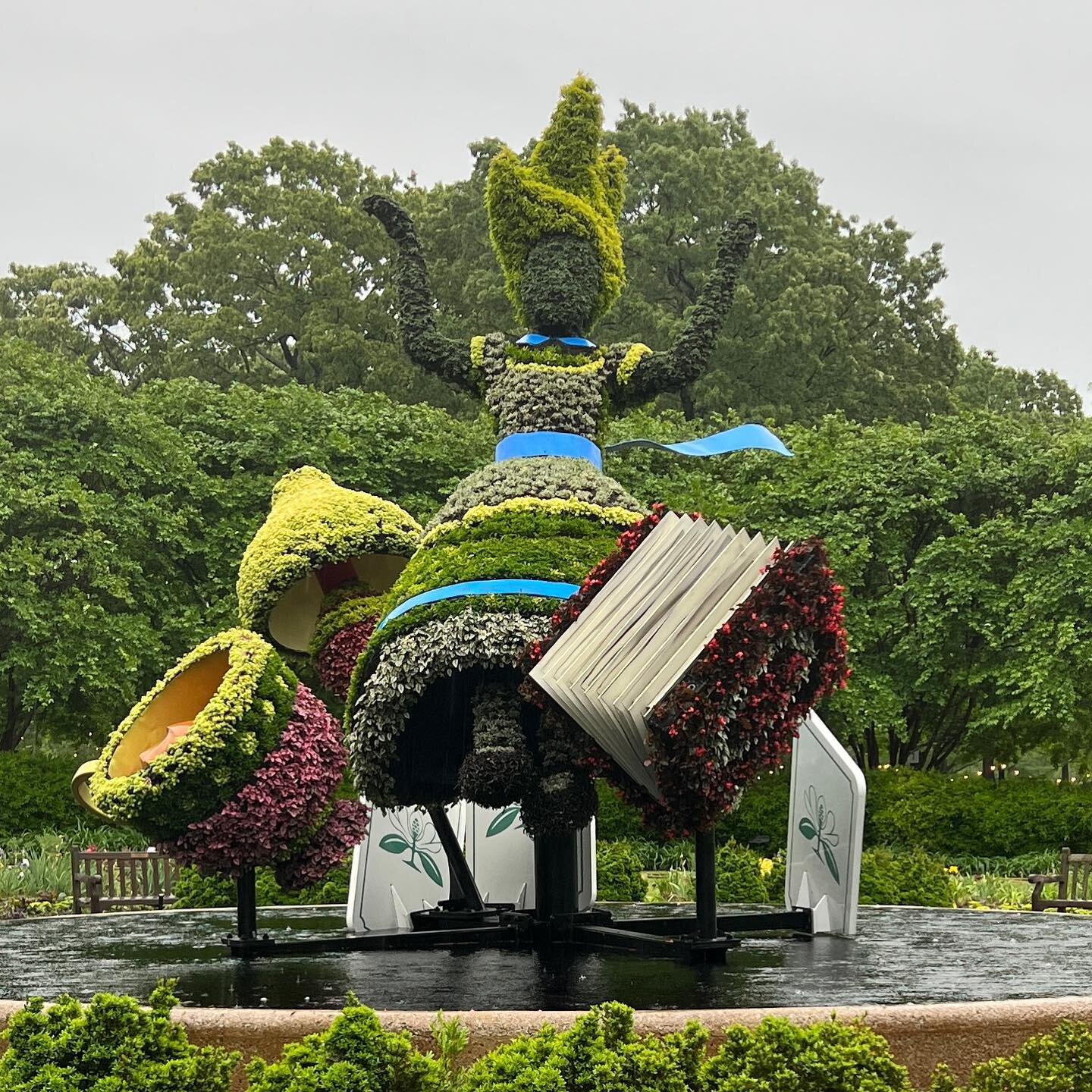 Alice&rsquo;s Adventures at the Garden, a traveling mosaiculture exhibit made from living plants, is now at Memphis Botanic Garden. It is a feast for the eyes. The Garden has lots of associated activities with the exhibit so head on over for some fun