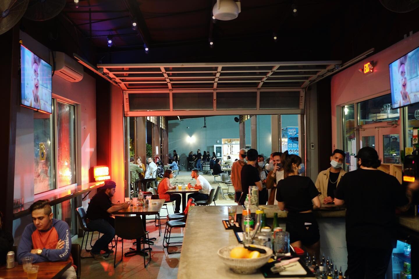 Eat, drink, and be cozy. 🔥 @bar.nido is featuring a Chilly Happy Hour all weekend long Thurs + Fri 5PM&ndash;8PM, Sat + Sun 12PM&ndash;8PM. Ski on by ⛷  Dine-In or Take-Out / Inside or Outside dining available! Thur + Fri 5PM - 2AM / Sat + Sun 12PM 