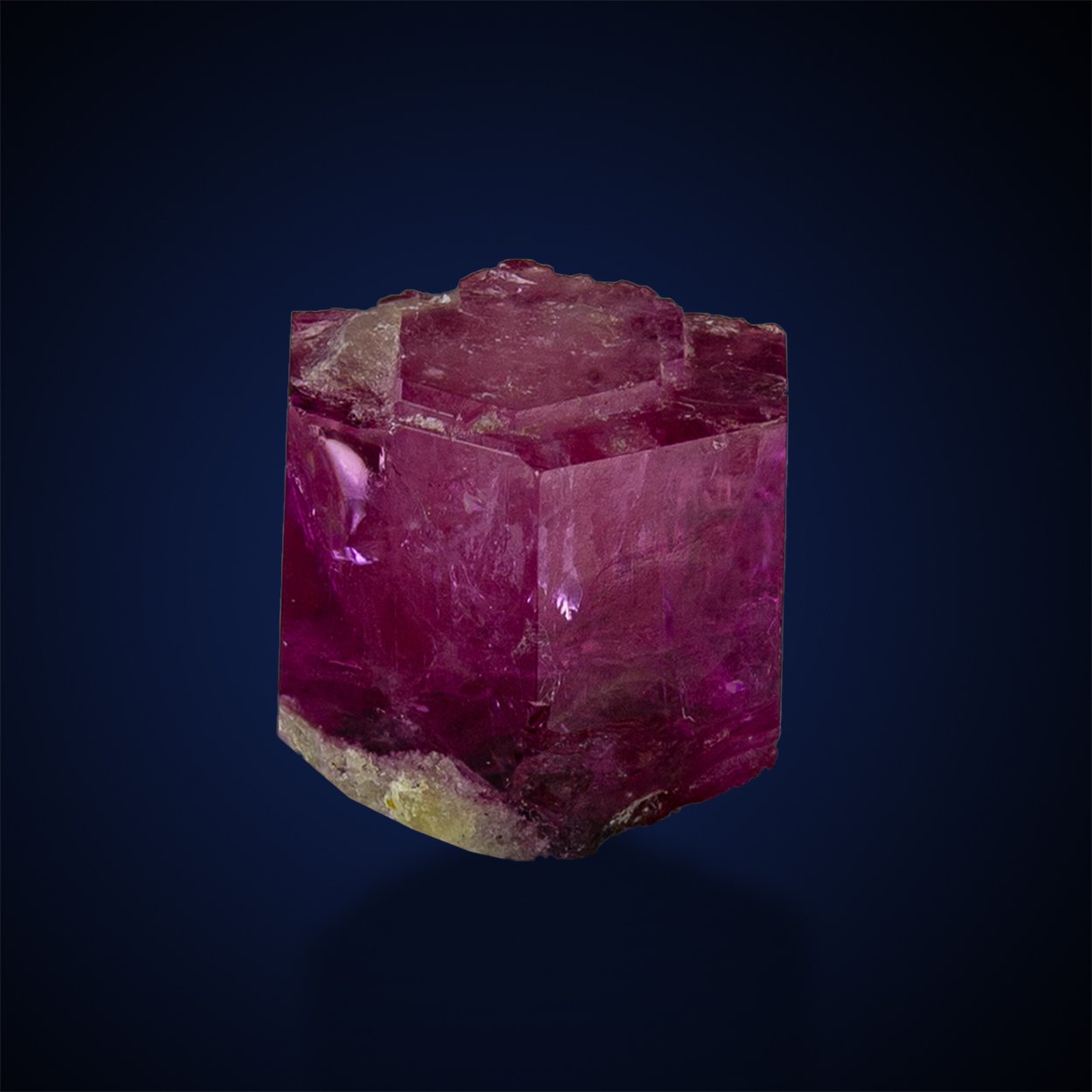 S21-0047_02_Red Beryl.jpeg