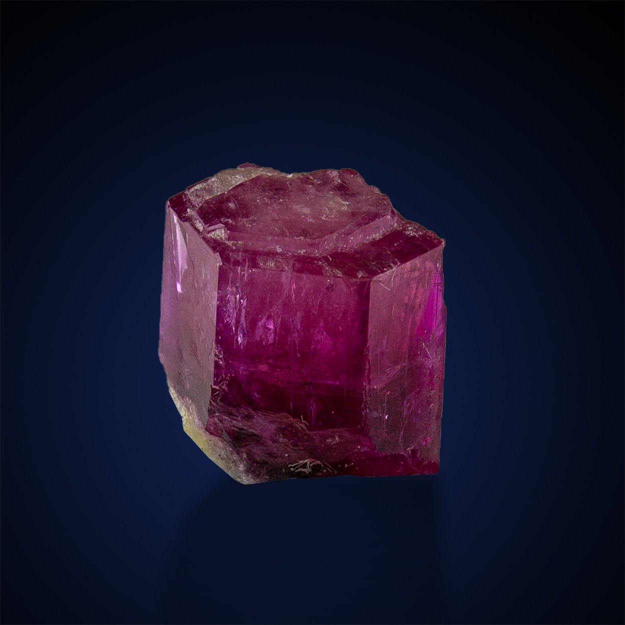 S21-0047_01_Red Beryl.jpeg