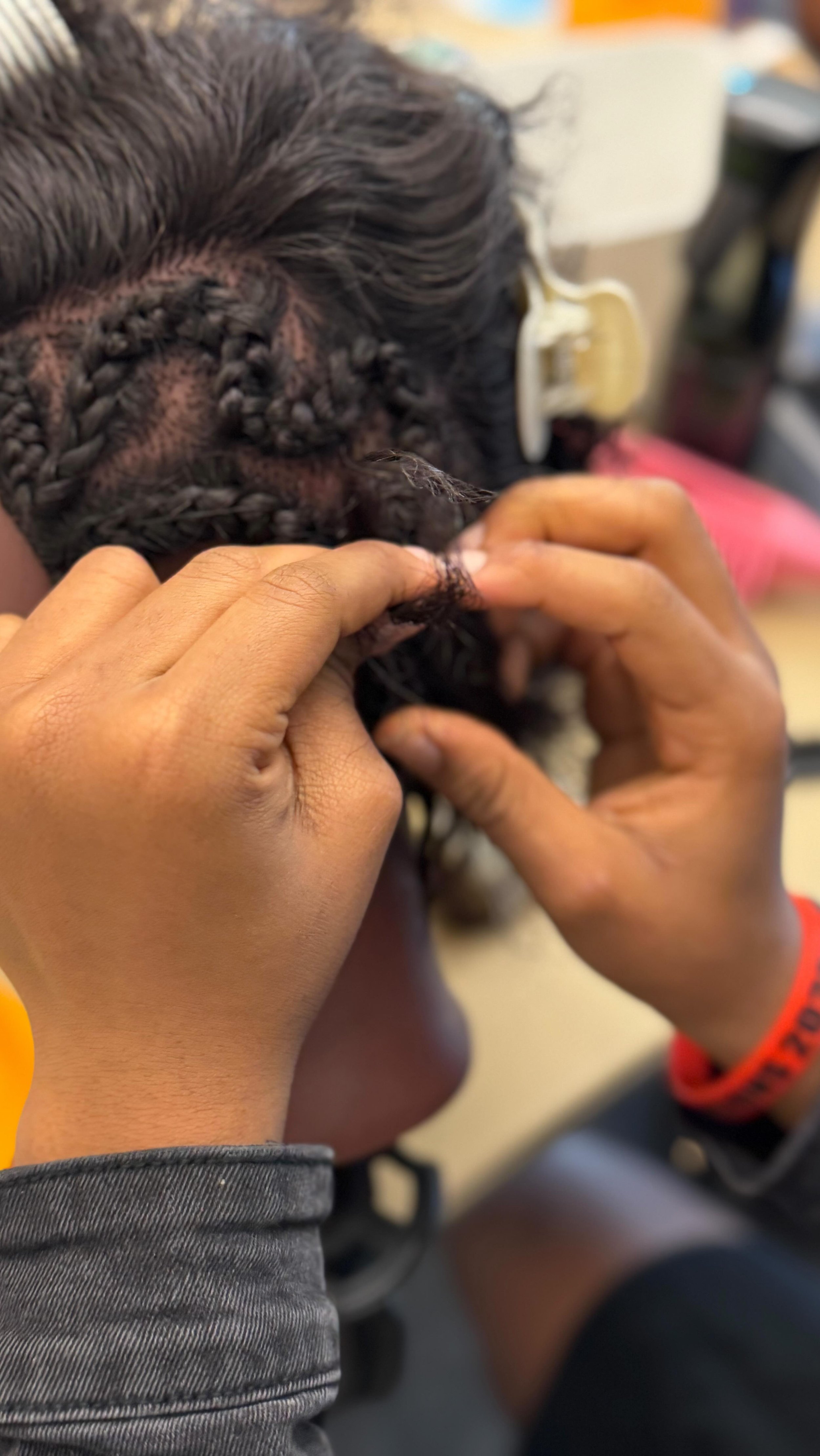 Hair Joy Series. 💇🏾‍♀️♥️ (week 2 of 6)
We are so honoured to be part of a series created & hosted by @rhythmandbluescambridge that holds space for Black girls to reconnect with their bodies, their crowns, and their joy. Grateful fo