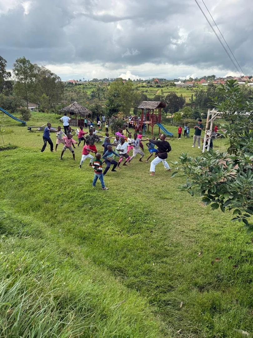 DUFATANYE 08.jpg