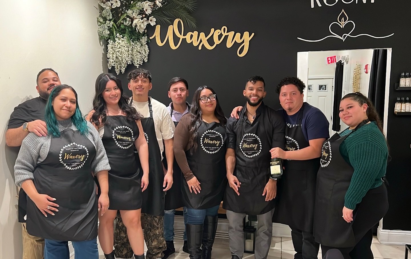 Nothing but good vibes, great people, and even better candles ✨🕯️Happy Birthday from Waxery. 
Nights like this are why we love what we do!
Book your next girls&rsquo; night, date night, or team outing at Waxery &mdash; where the memories smell just 
