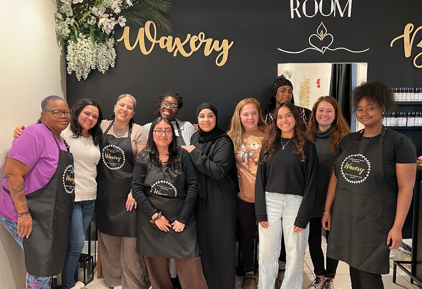 Proof that team building doesn&rsquo;t have to be boring 🕯️✨
Good energy. Better scents. Even better people.
Waxery is where teams come to bond, laugh, and pour something unforgettable 🤍

📅 Book your next team-building or corporate event now &mdas