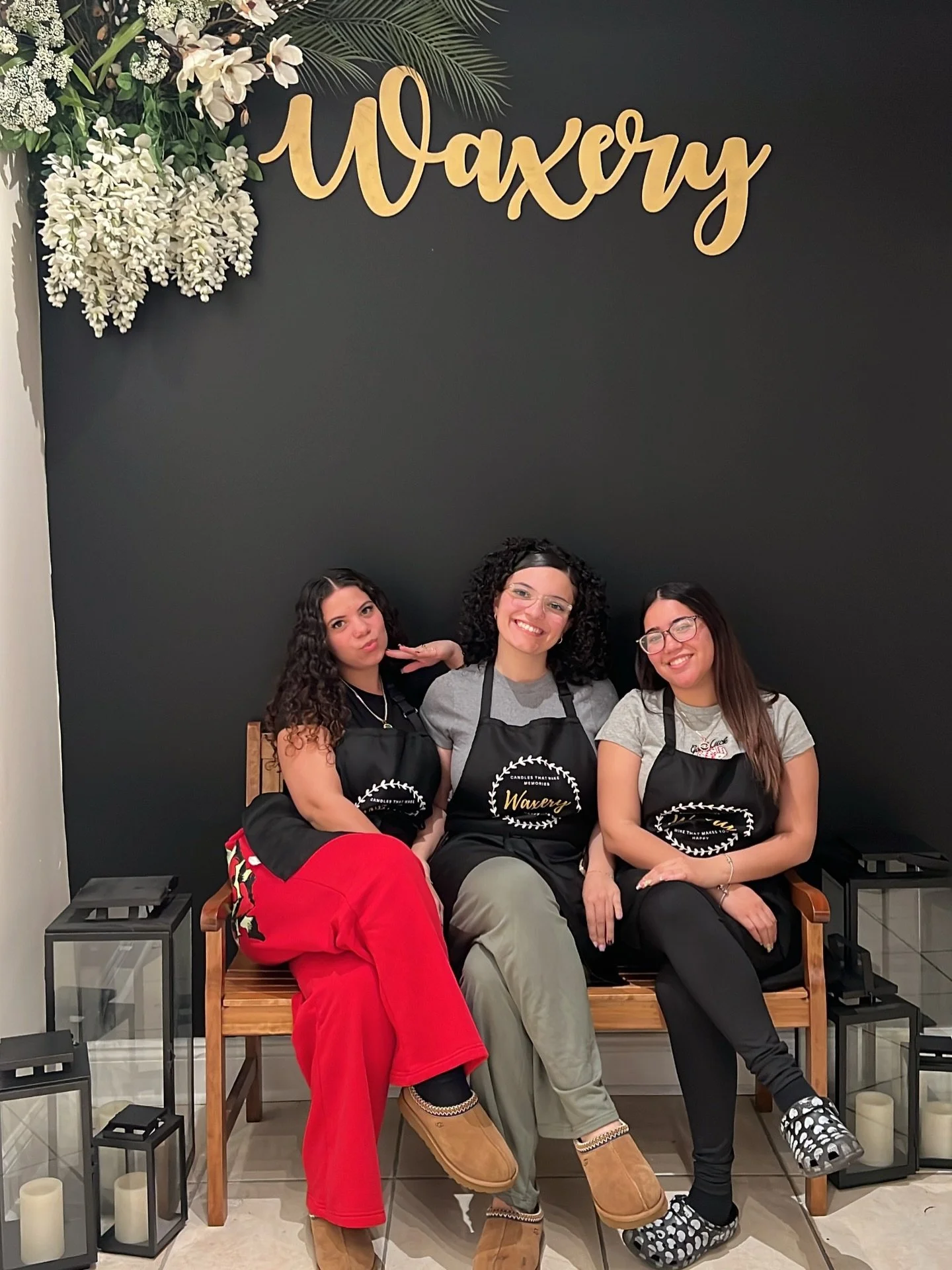 ✨💅 GIRLS NIGHT OUT LOADING&hellip; 💅✨
🕯️🍷 Laughs. Vibes. Candles. Memories. 🍷🕯️
Because therapy is cute&hellip; but girl time hits different 😉💖

✨ Grab your besties
✨ Pour the wine
✨ Make your candle &amp; your memories glow

💫 Tag your girl