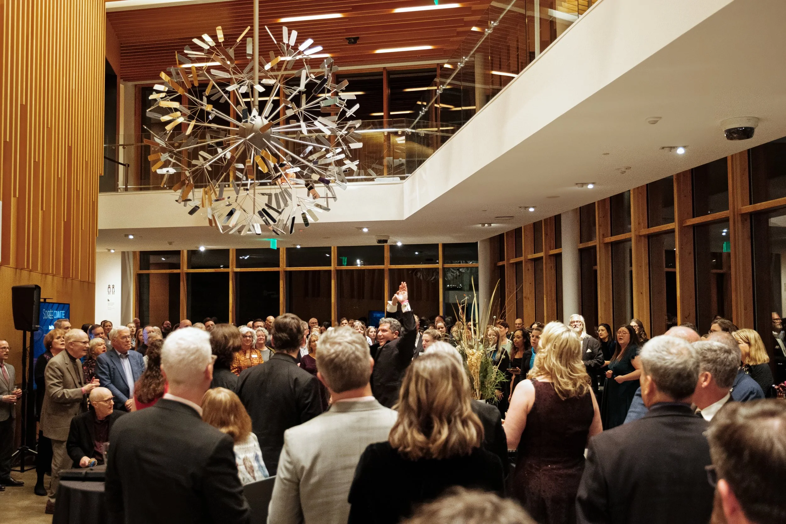 21 Soirée - Lobby singing.jpeg