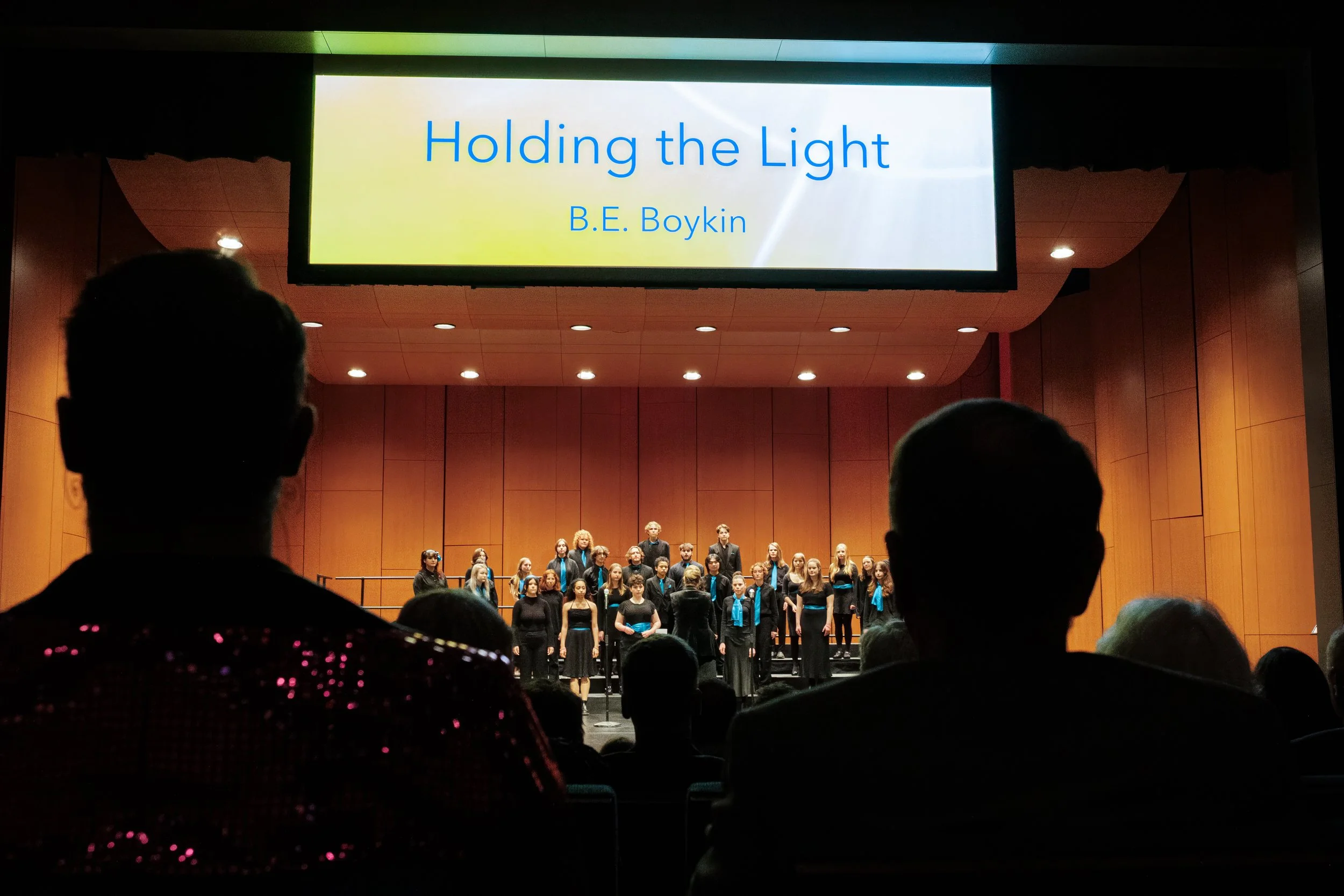 20 Soirée - Holding the Light.jpeg