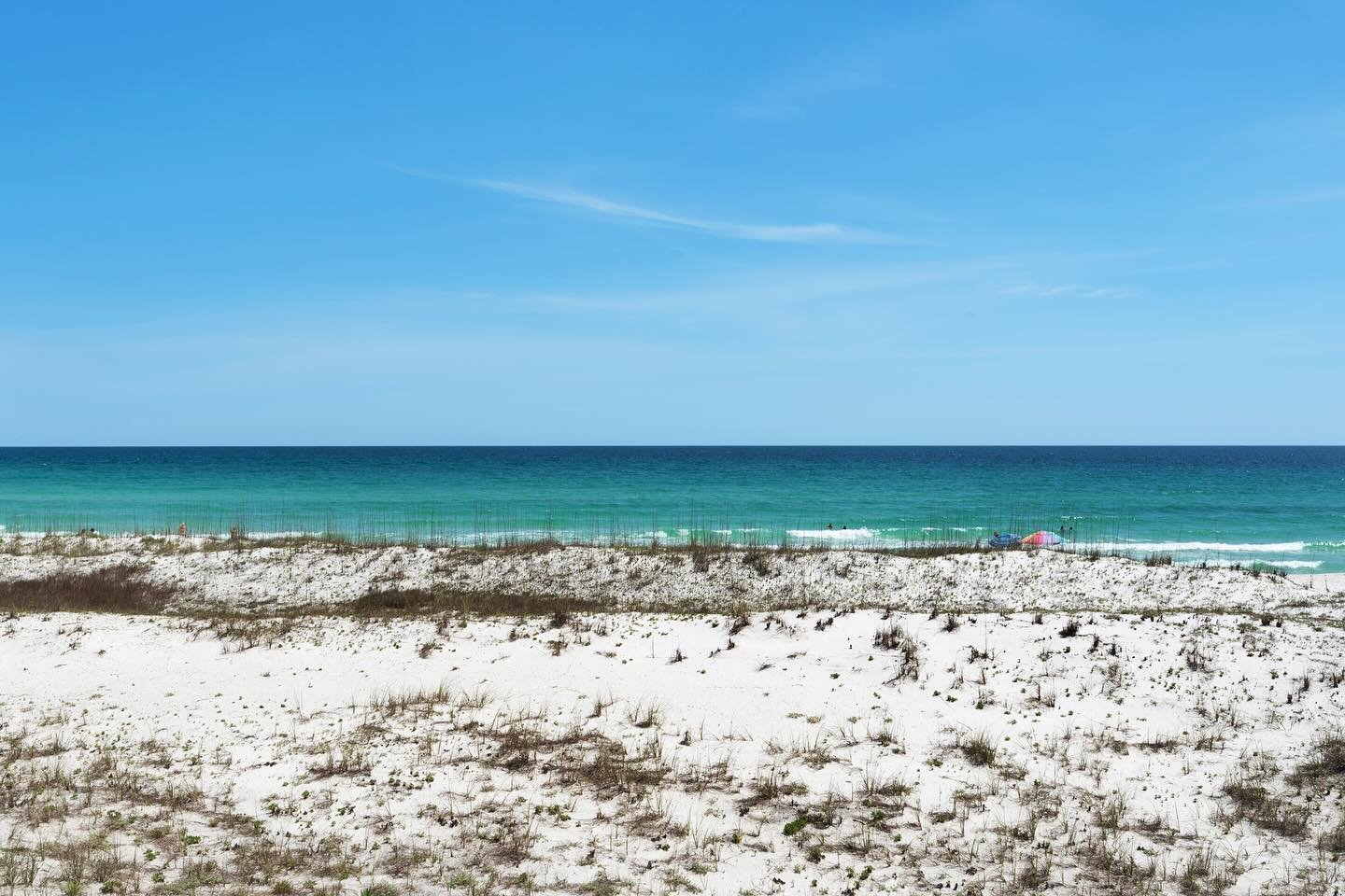 The views at 955 Fort Pickens Road never get old. 🌊🌤️😍

This Gulf Front property is a rental machine with stunning views from almost every seat! It&rsquo;s in an incredible location, just steps from Peg Leg Pete&rsquo;s, Fort Pickens and so many m
