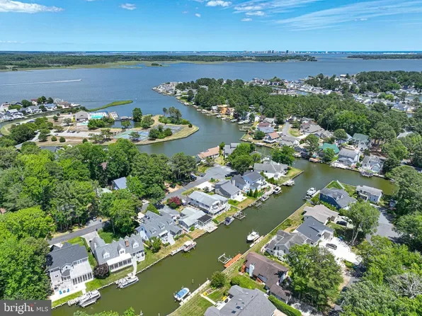 Bay Colony