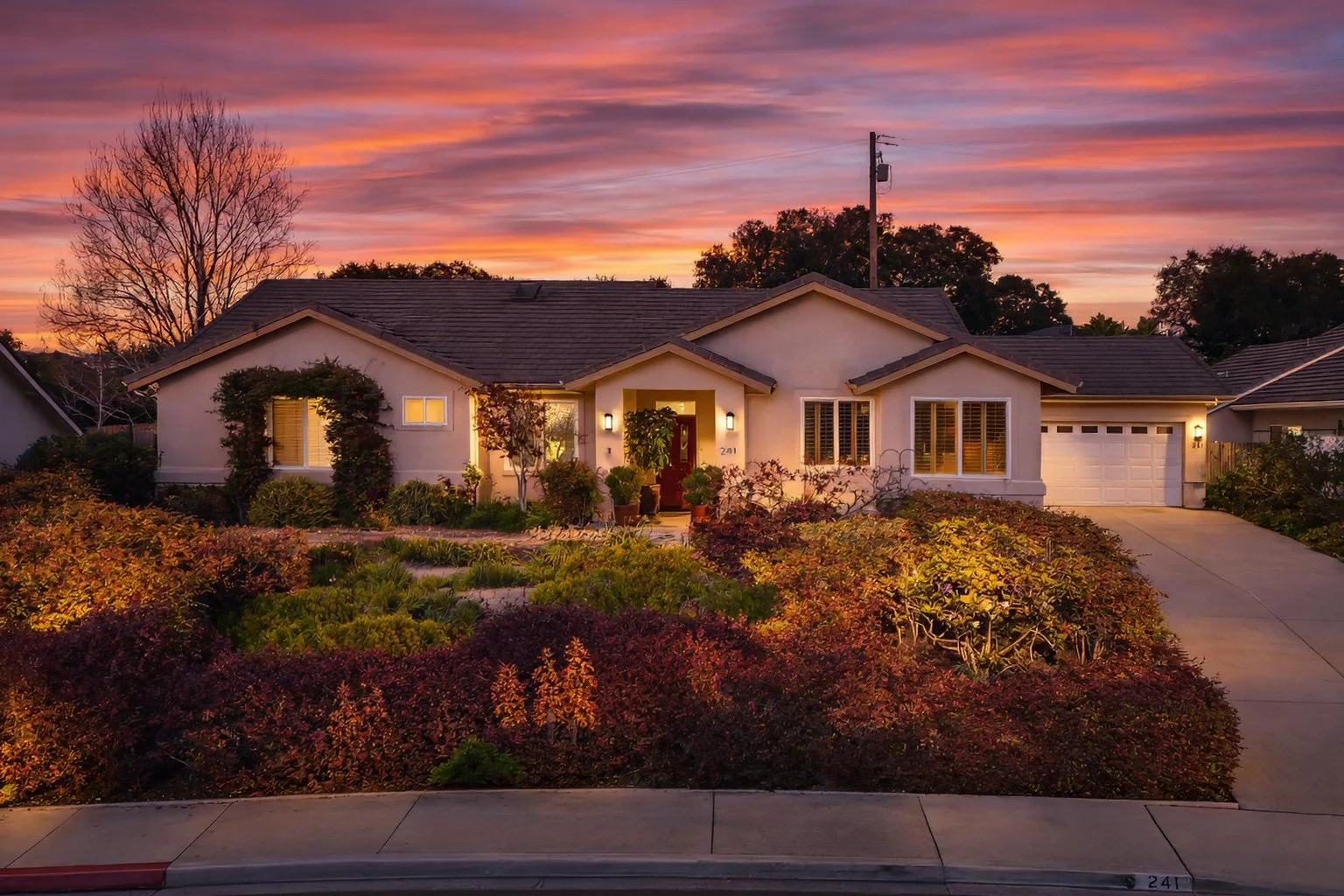 LaCresta Ext-2 (1).jpg