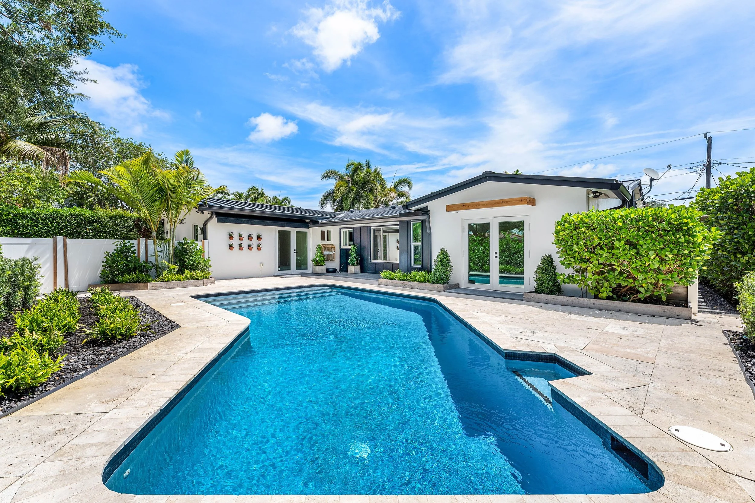 043-3420Northeast17thTerrace-OaklandPark-FL-33334-SMALL.jpg