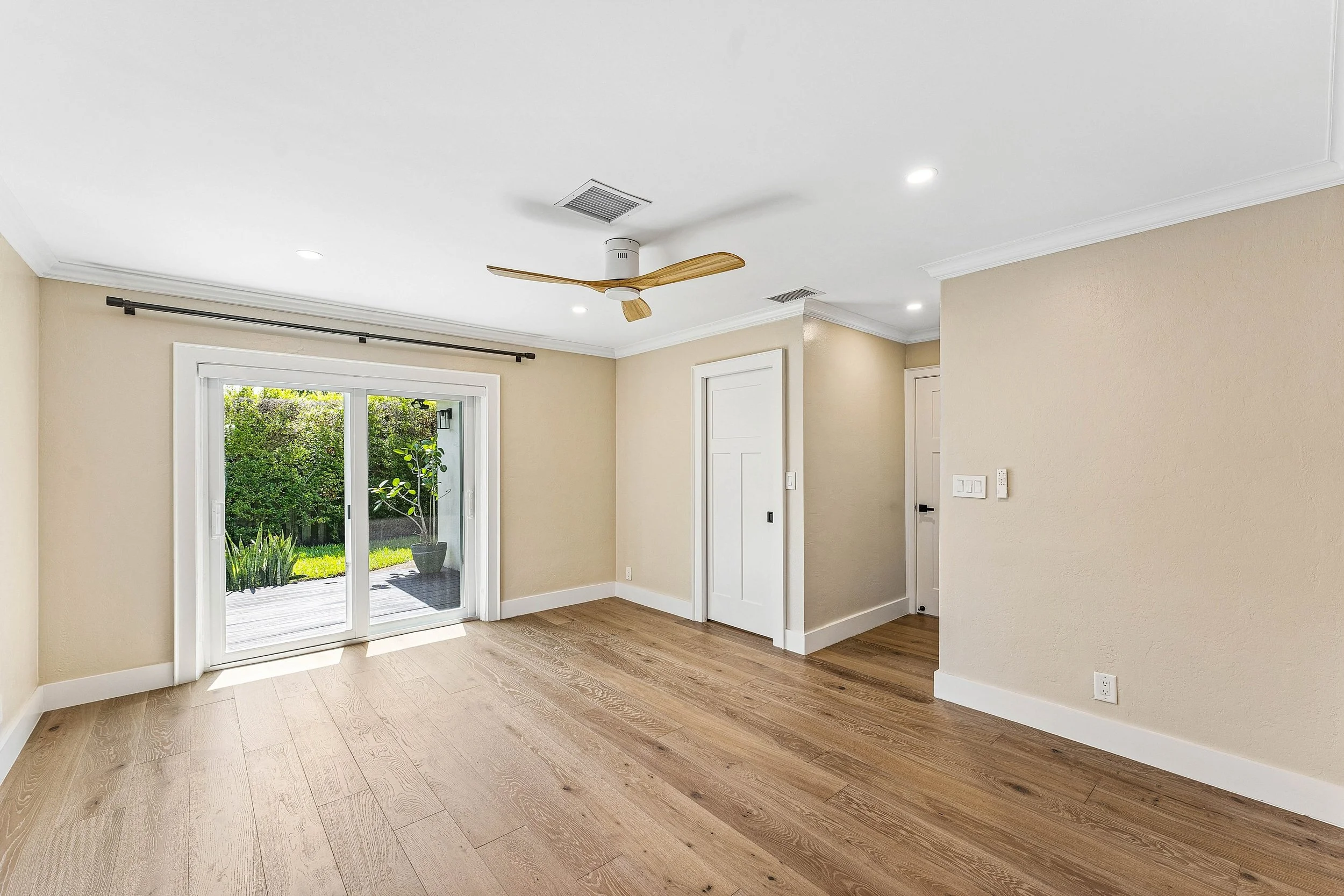 021-3420Northeast17thTerrace-OaklandPark-FL-33334-SMALL.jpg
