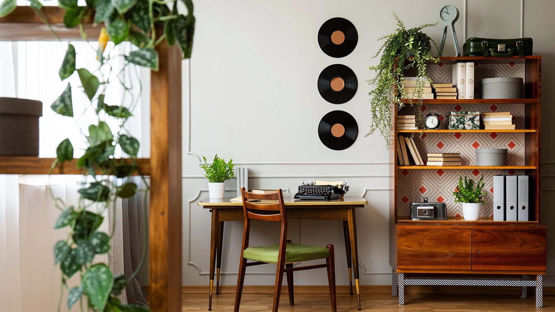 Video Conference Backgrounds You Can Use on Your Next Virtual Meeting