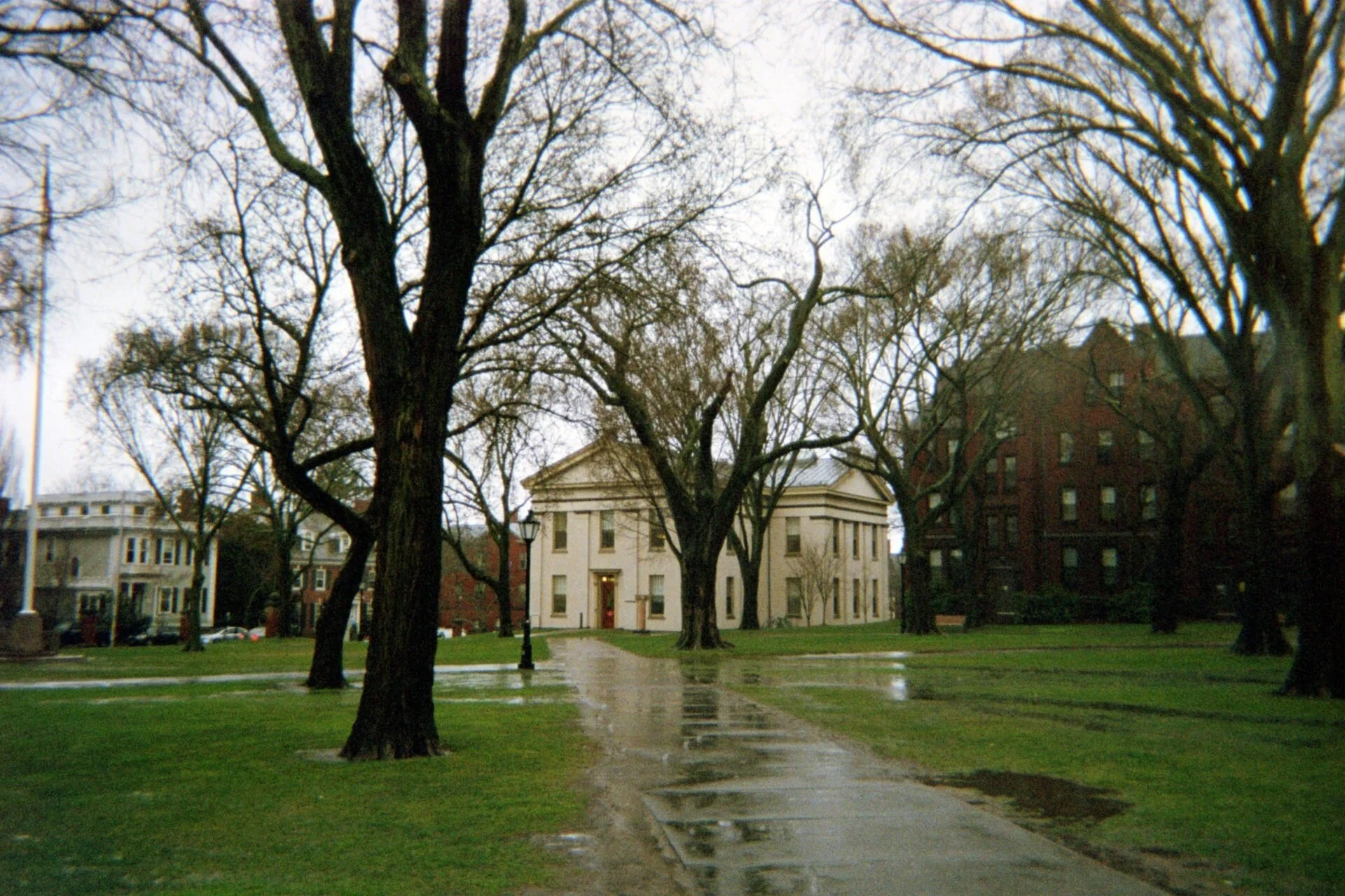 (On campus) study spaces (for people who are physically averse to Brown's libraries)